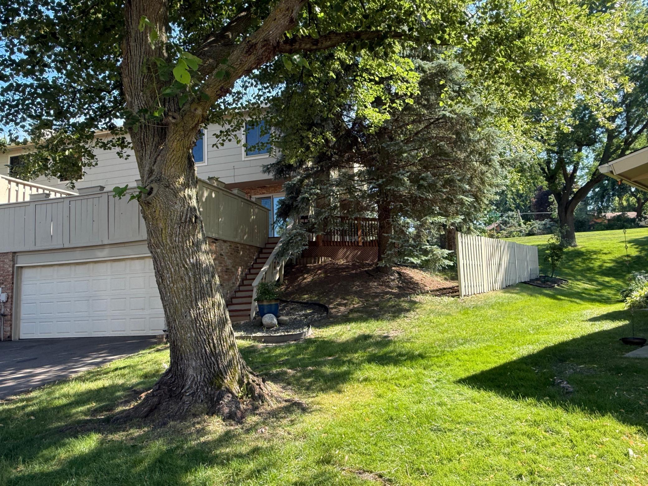 View of Residential at 2111 Kings Valley Road, Golden Valley MN 55427, Golden Valley (8 of 91) - Mike Wilen | Minnesota Team Real Estate