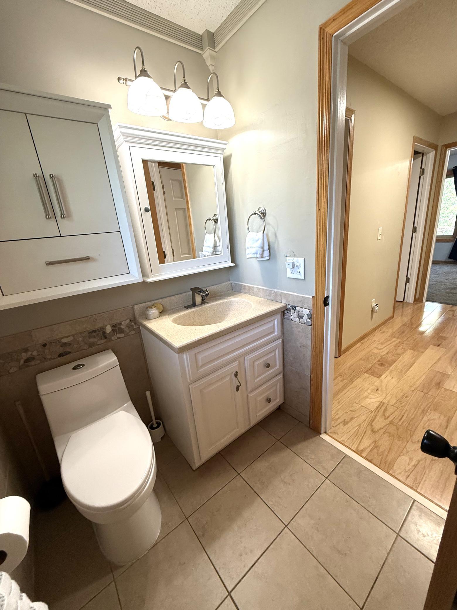 View of Residential at 2111 Kings Valley Road, Golden Valley MN 55427, Golden Valley (57 of 91) - Mike Wilen | Minnesota Team Real Estate