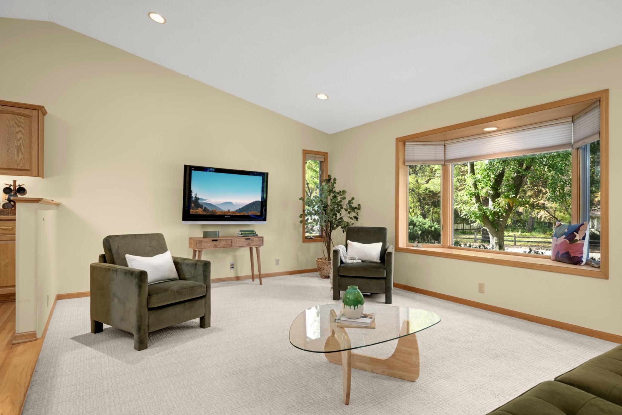 View of Residential at 300 Kenmar Circle, Minnetonka MN 55305, Minnetonka (16 of 32) - Mike Wilen | Minnesota Team Real Estate