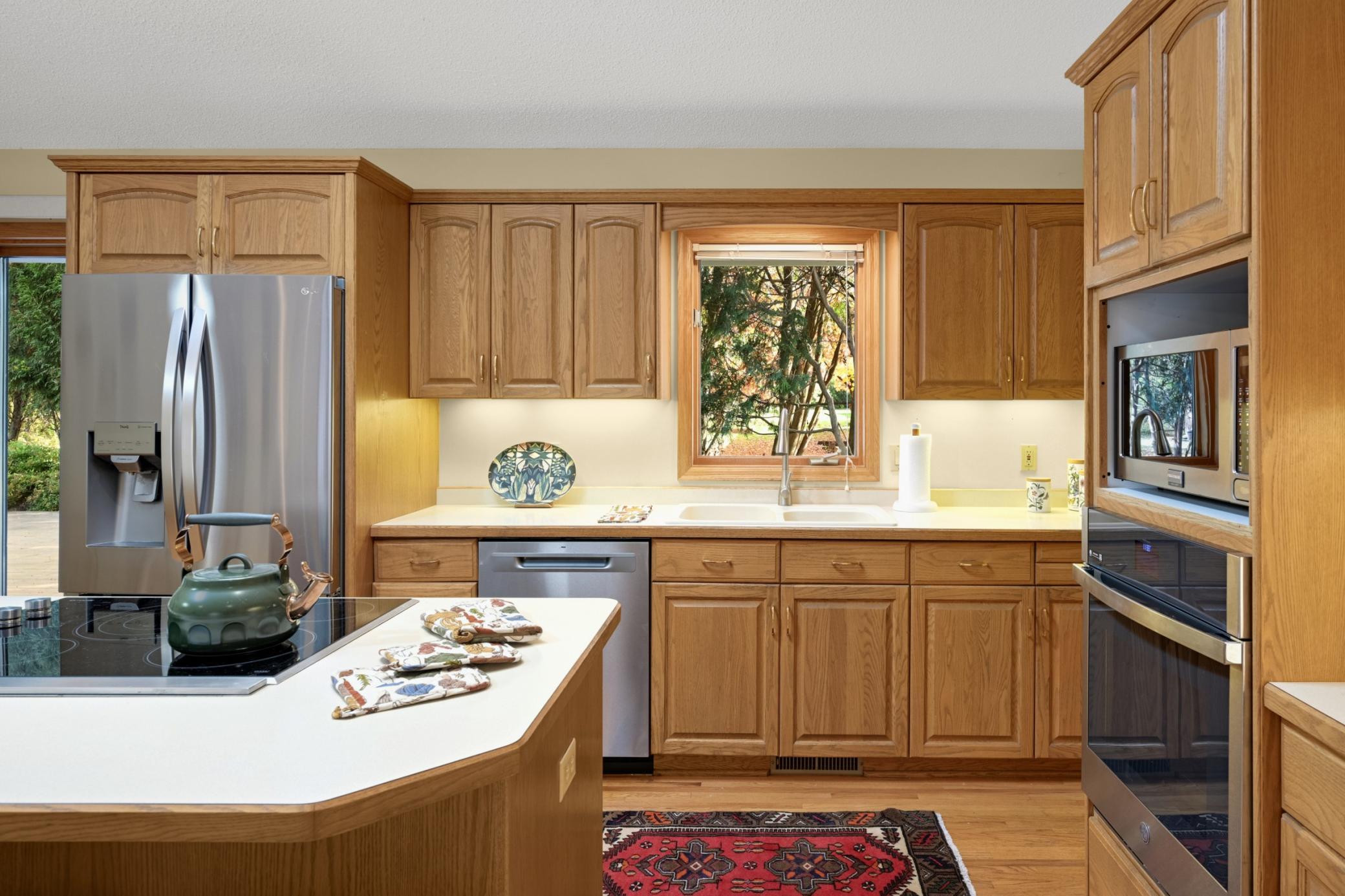 View of Residential at 300 Kenmar Circle, Minnetonka MN 55305, Minnetonka (14 of 32) - Mike Wilen | Minnesota Team Real Estate