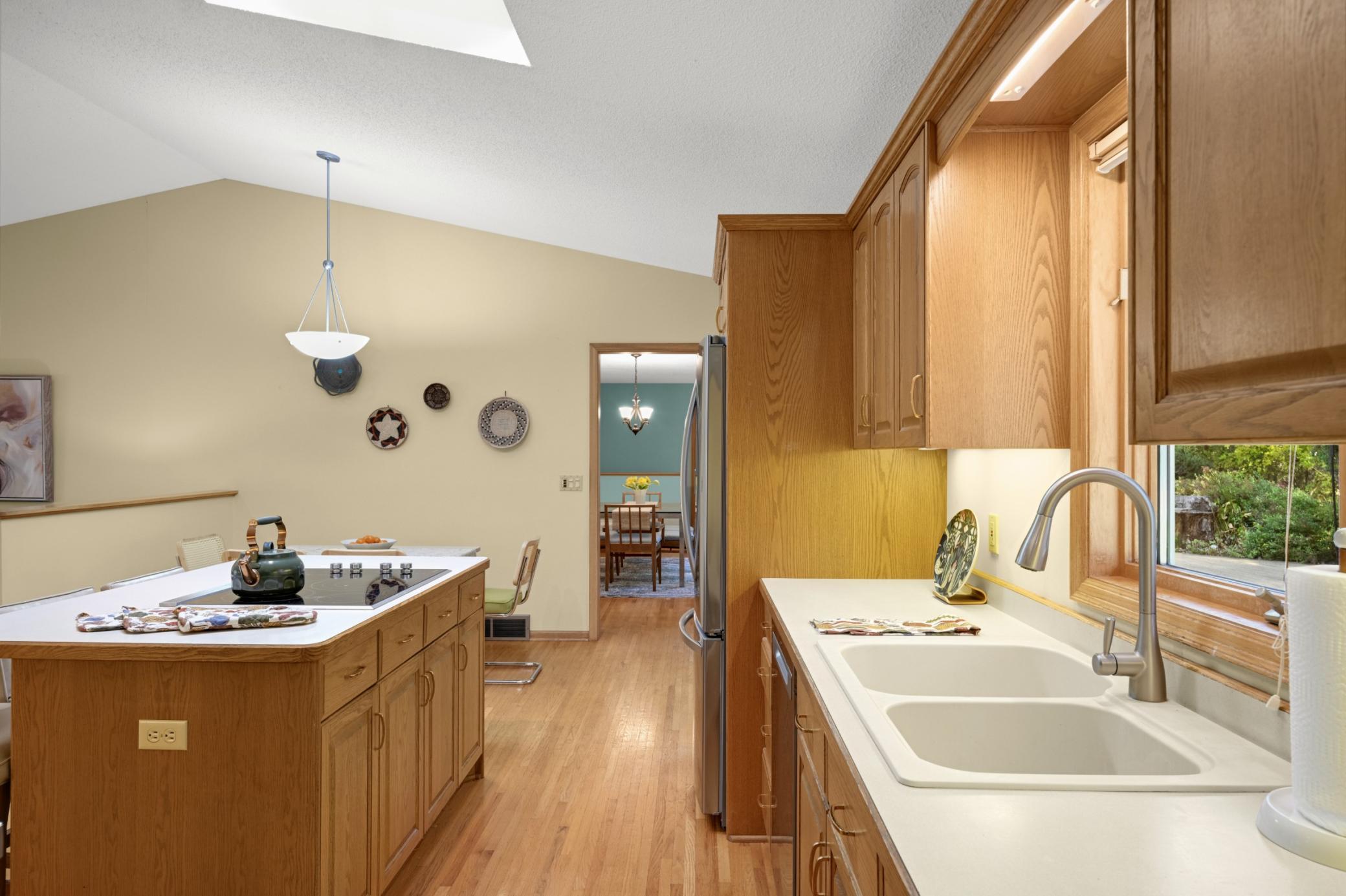 View of Residential at 300 Kenmar Circle, Minnetonka MN 55305, Minnetonka (13 of 32) - Mike Wilen | Minnesota Team Real Estate