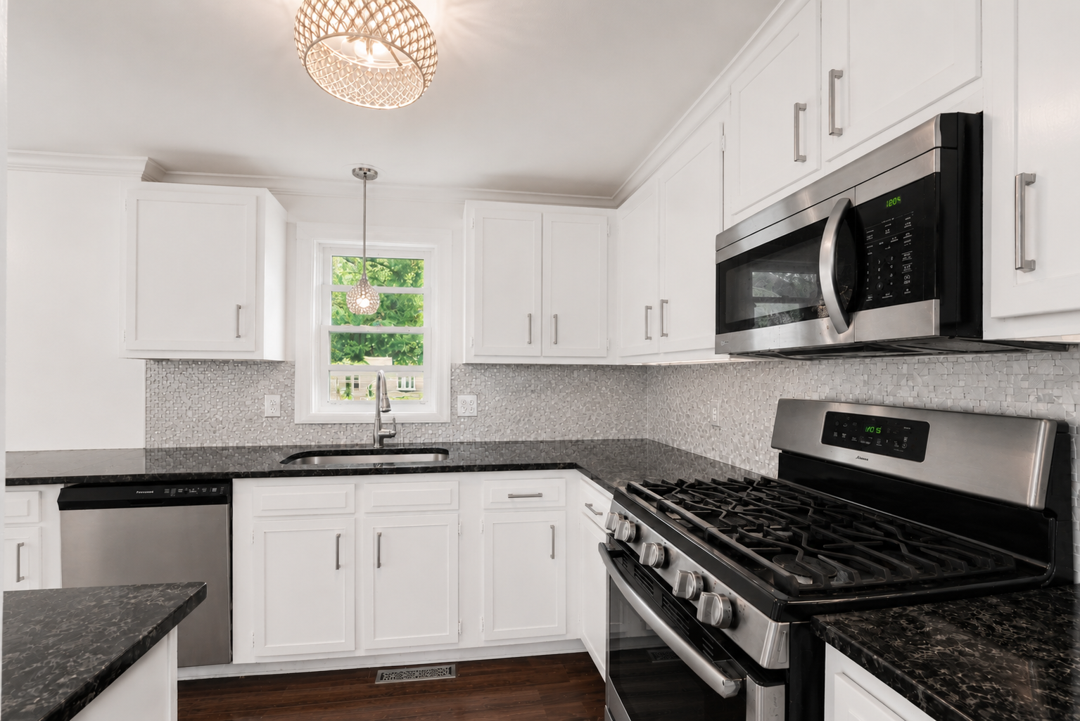 View of Residential at 2110 Stillwater Street, White Bear Twp MN 55110, White Bear Twp (4 of 21) - Mike Wilen | Minnesota Team Real Estate