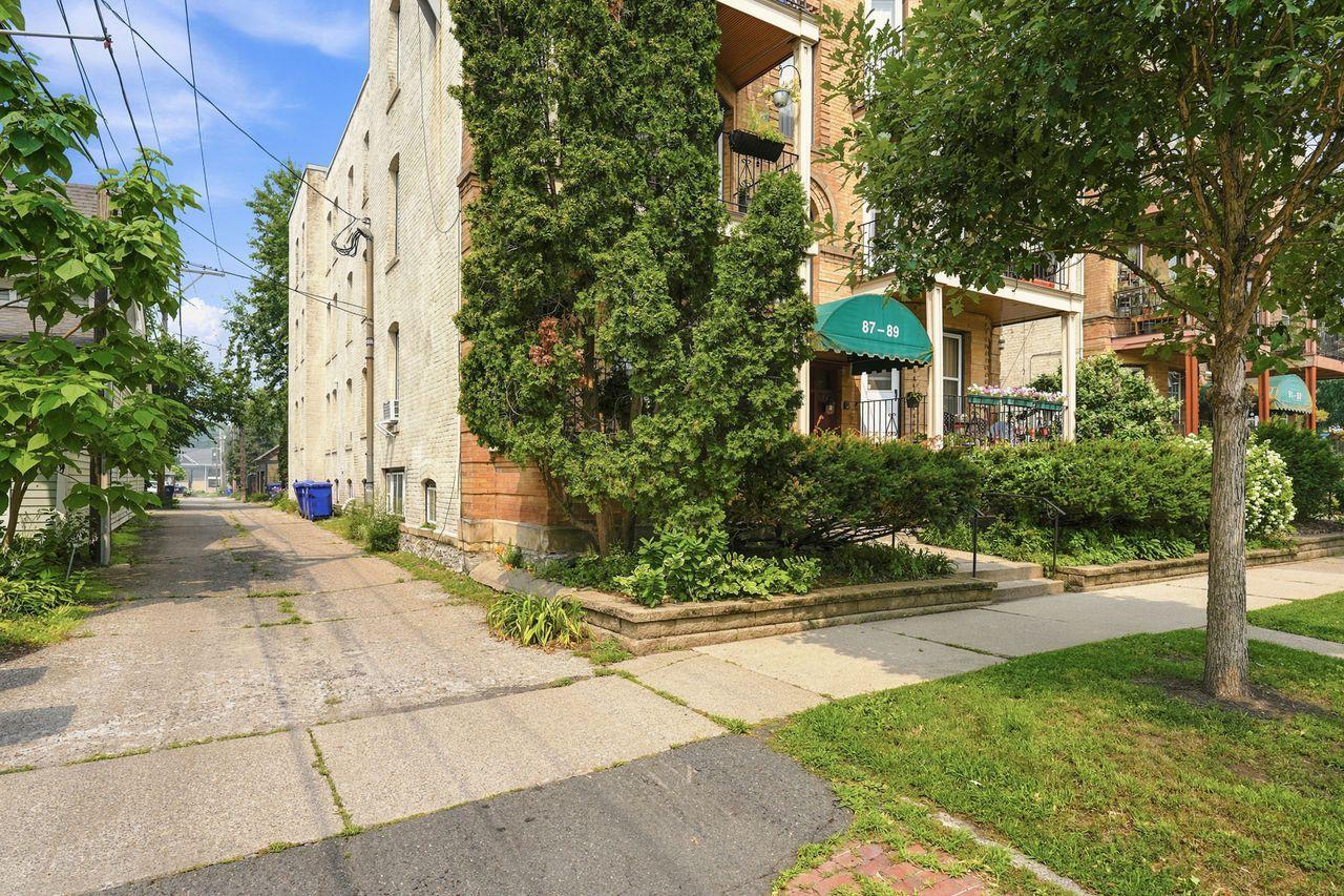 View of Residential at 87 Kent Street #2, Saint Paul MN 55102, Saint Paul (23 of 24) - Mike Wilen | Minnesota Team Real Estate