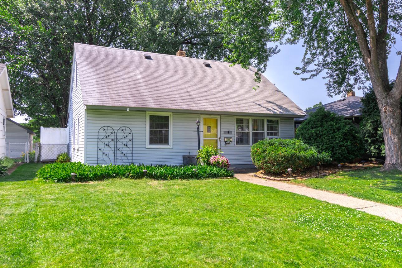 View of Residential at 2024 Itasca Avenue, Saint Paul MN 55116, Saint Paul (2 of 43) - Mike Wilen | Minnesota Team Real Estate