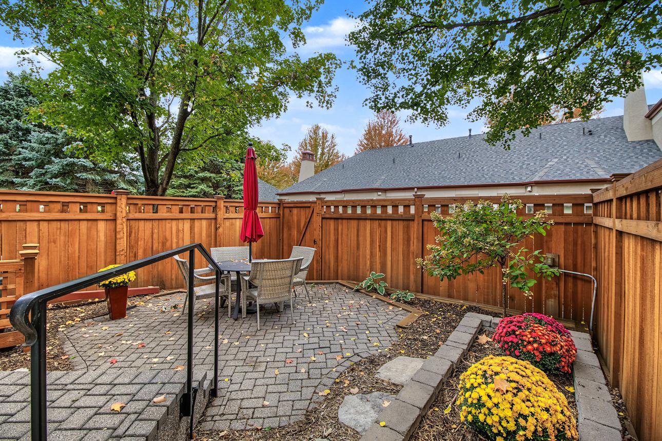 View of Residential at 604 Coventry Lane, Edina MN 55435, Edina (37 of 54) - Mike Wilen | Minnesota Team Real Estate