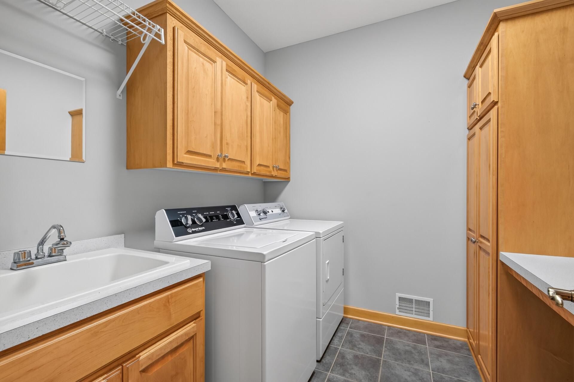 View of Residential at 1187 105th Street, Inver Grove Heights MN 55077, Inver Grove Heights (57 of 71) - Mike Wilen | Minnesota Team Real Estate