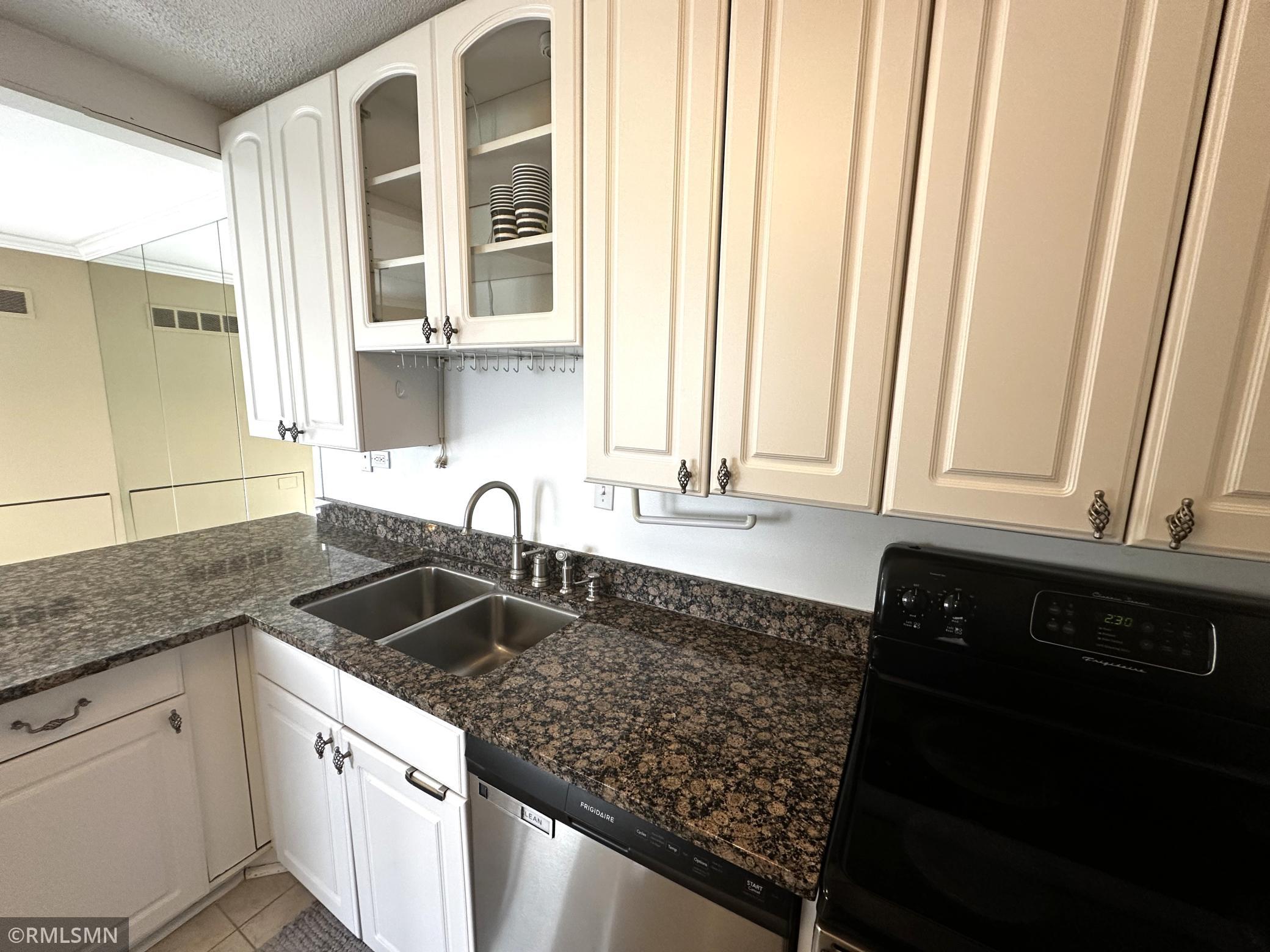 View of Residential at 15 1st Street #A602, Minneapolis MN 55401, Minneapolis (14 of 37) - Mike Wilen | Minnesota Team Real Estate