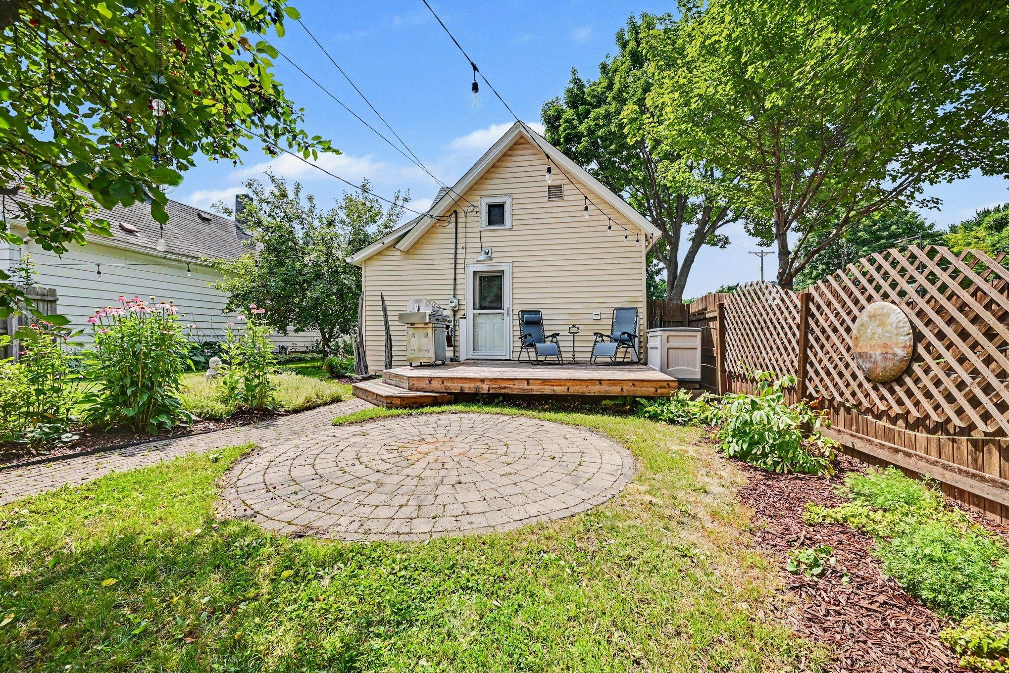 View of Residential at 1260 Woodbridge Street, Saint Paul MN 55117, Saint Paul (3 of 26) - Mike Wilen | Minnesota Team Real Estate