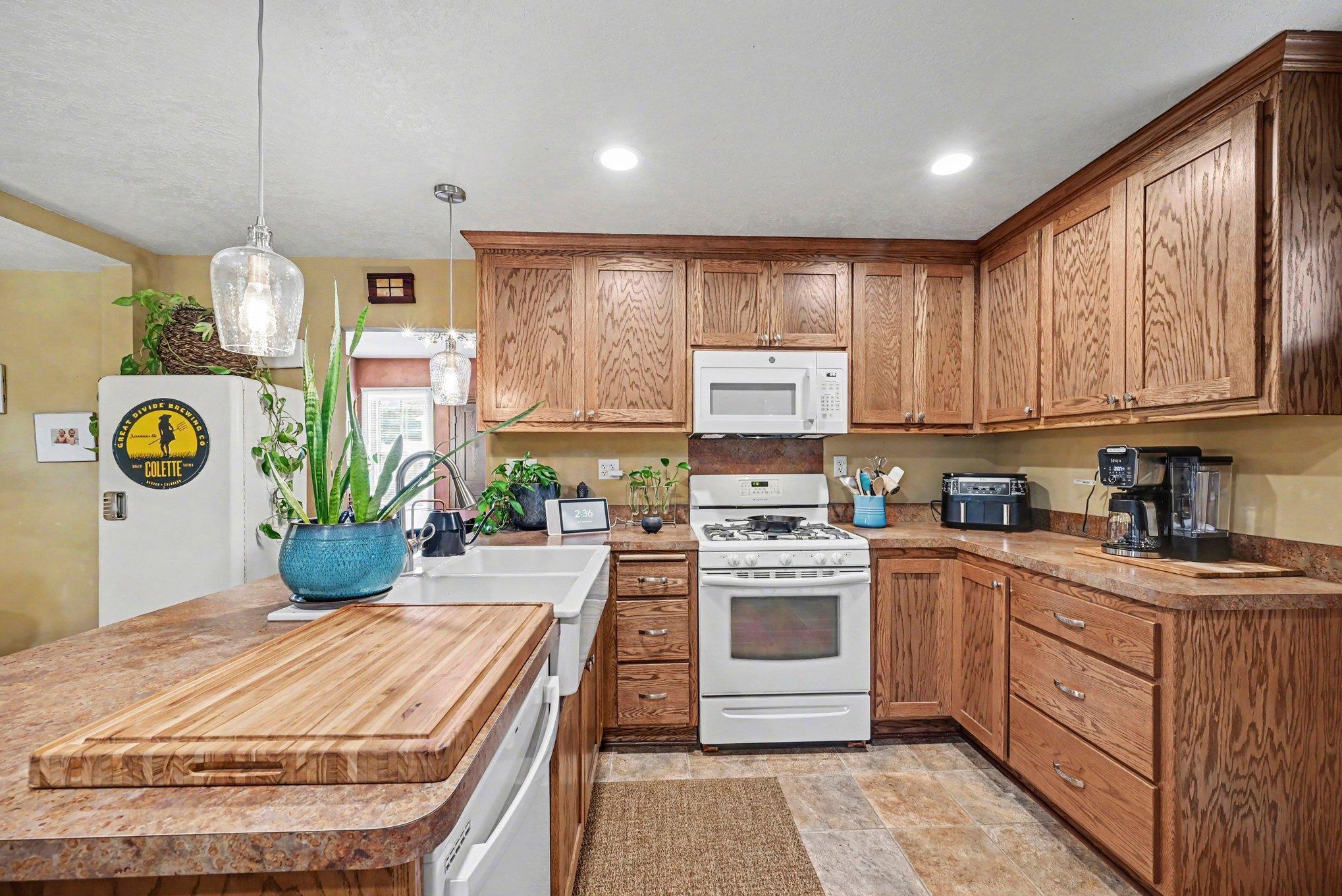 View of Residential at 1260 Woodbridge Street, Saint Paul MN 55117, Saint Paul (4 of 26) - Mike Wilen | Minnesota Team Real Estate
