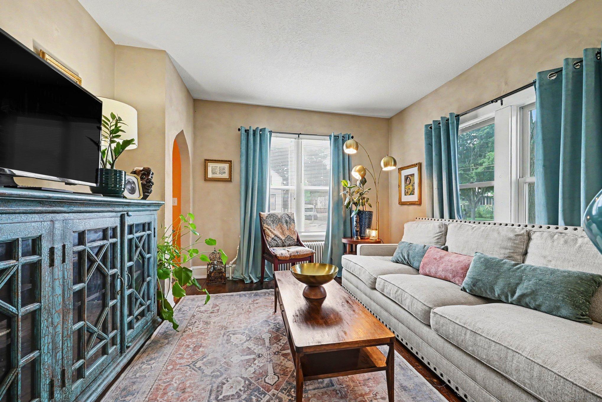 View of Residential at 1260 Woodbridge Street, Saint Paul MN 55117, Saint Paul (12 of 26) - Mike Wilen | Minnesota Team Real Estate