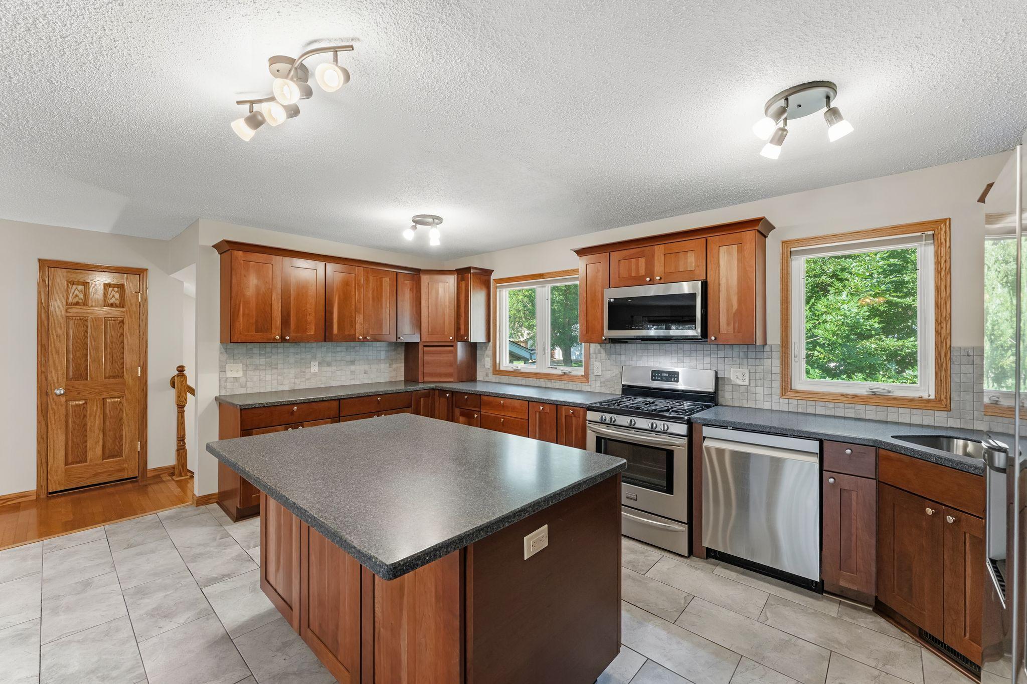 View of Residential at 7703 Ivystone Avenue, Cottage Grove MN 55016, Cottage Grove (9 of 31) - Mike Wilen | Minnesota Team Real Estate