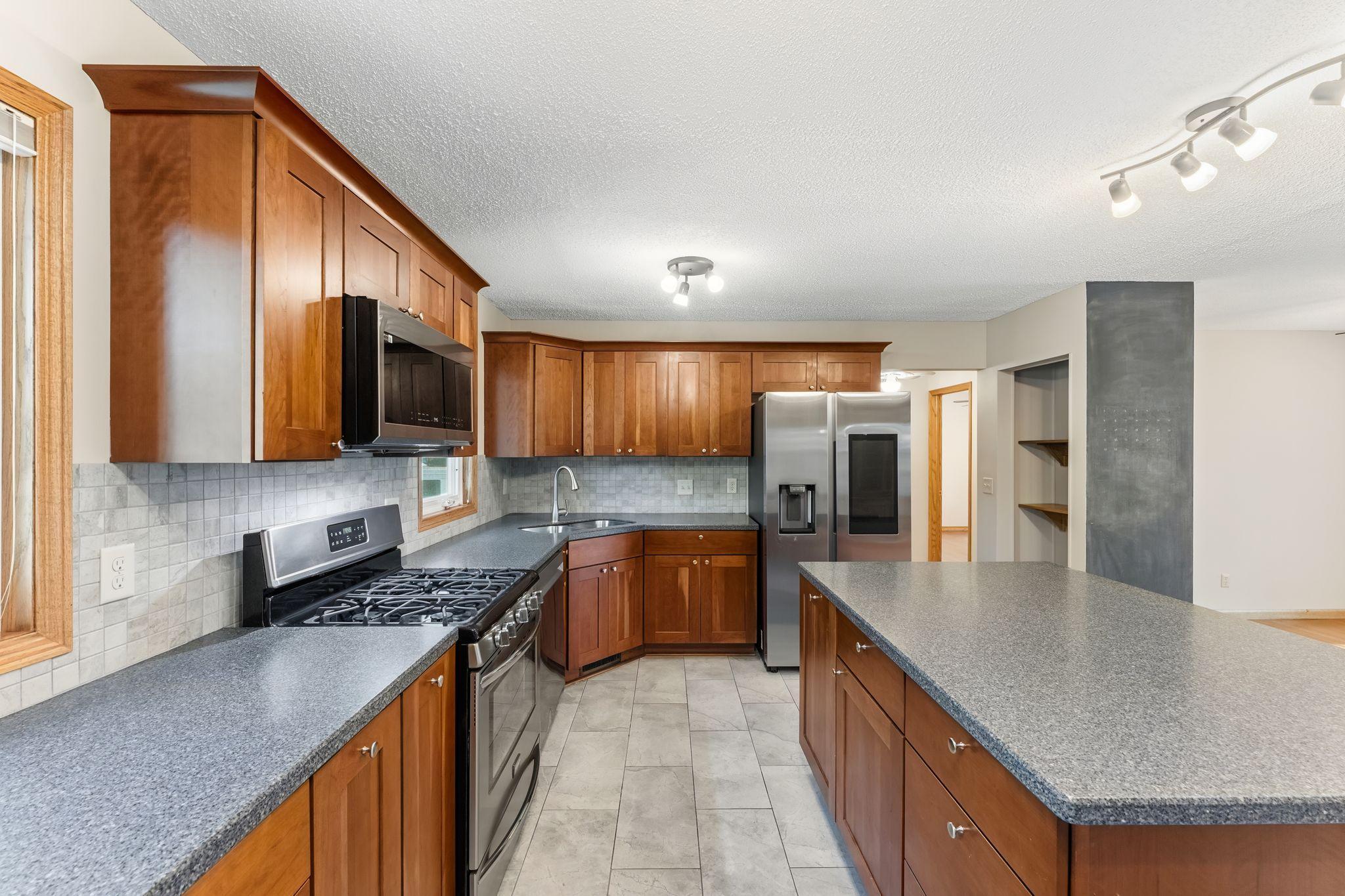 View of Residential at 7703 Ivystone Avenue, Cottage Grove MN 55016, Cottage Grove (8 of 31) - Mike Wilen | Minnesota Team Real Estate
