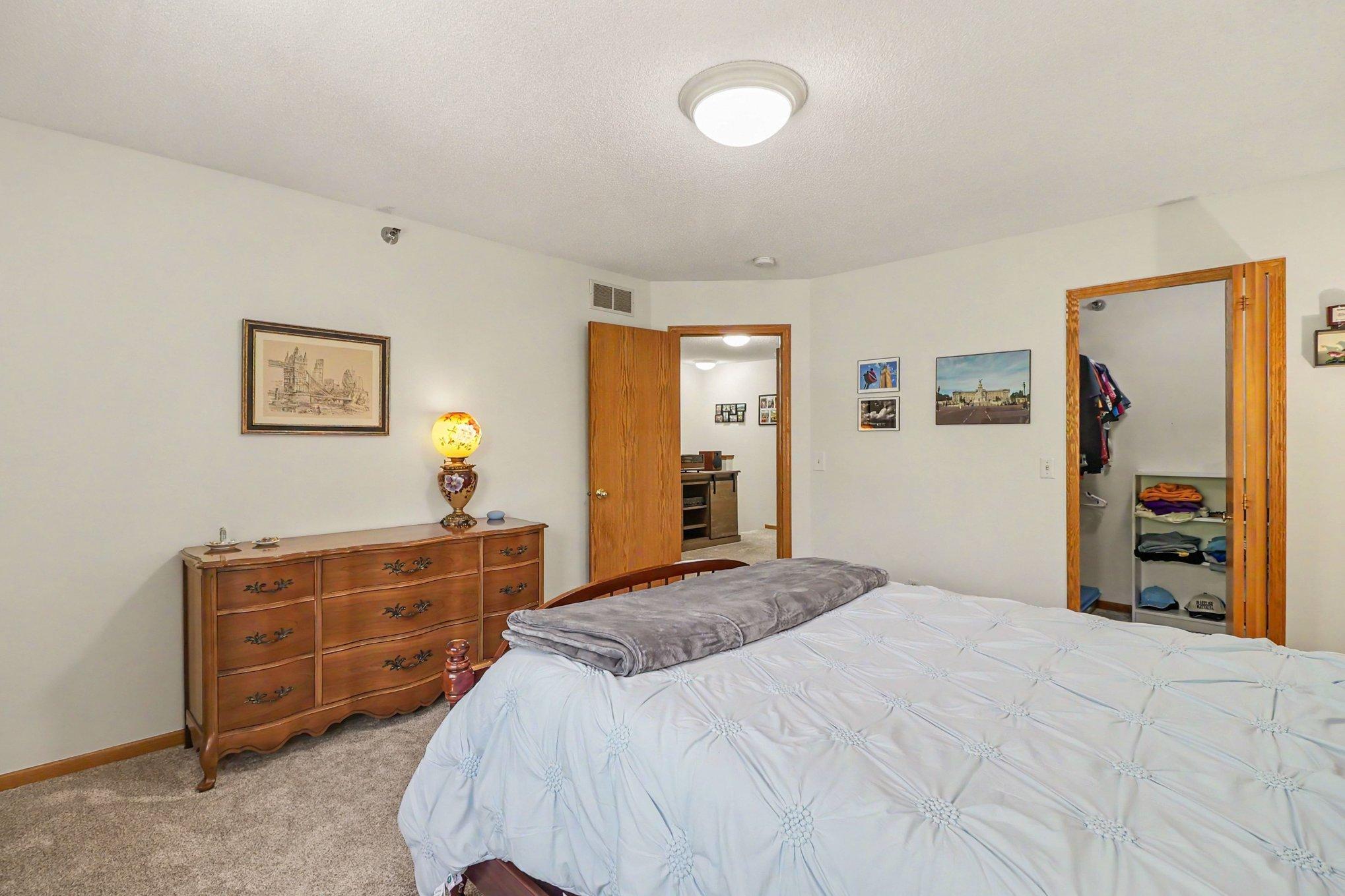 View of Residential at 8443 Cortland Road, Eden Prairie MN 55344, Eden Prairie (19 of 25) - Mike Wilen | Minnesota Team Real Estate