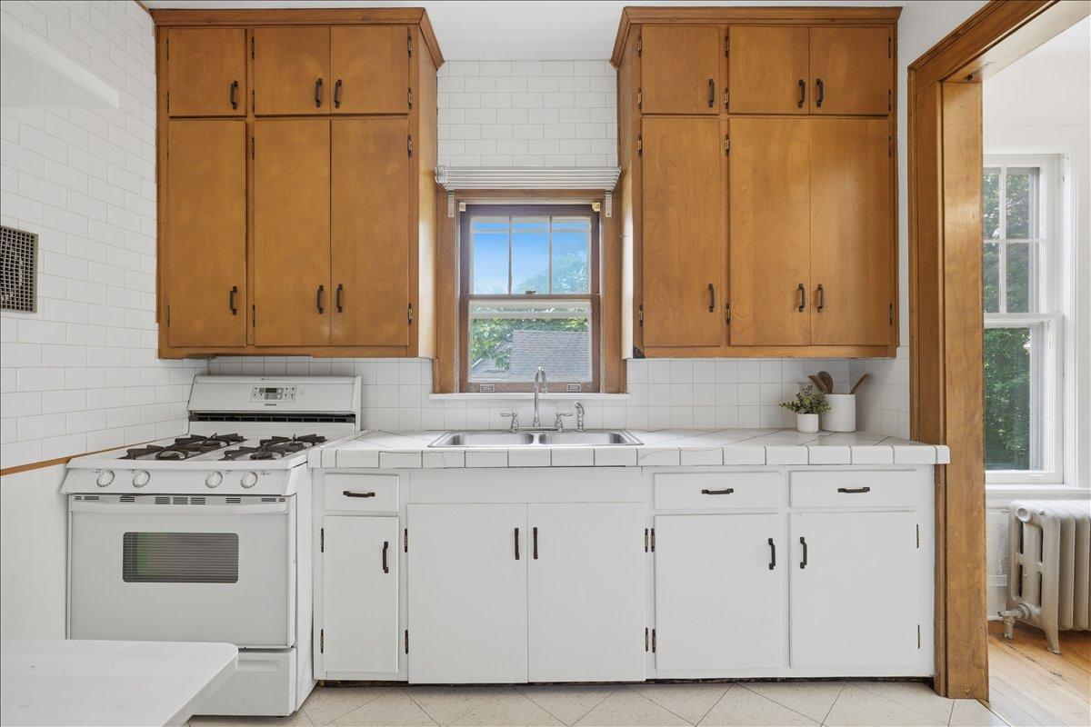 View of Residential Income at 1070 Bradley Street, Saint Paul MN 55130, Saint Paul (11 of 43) - Mike Wilen | Minnesota Team Real Estate