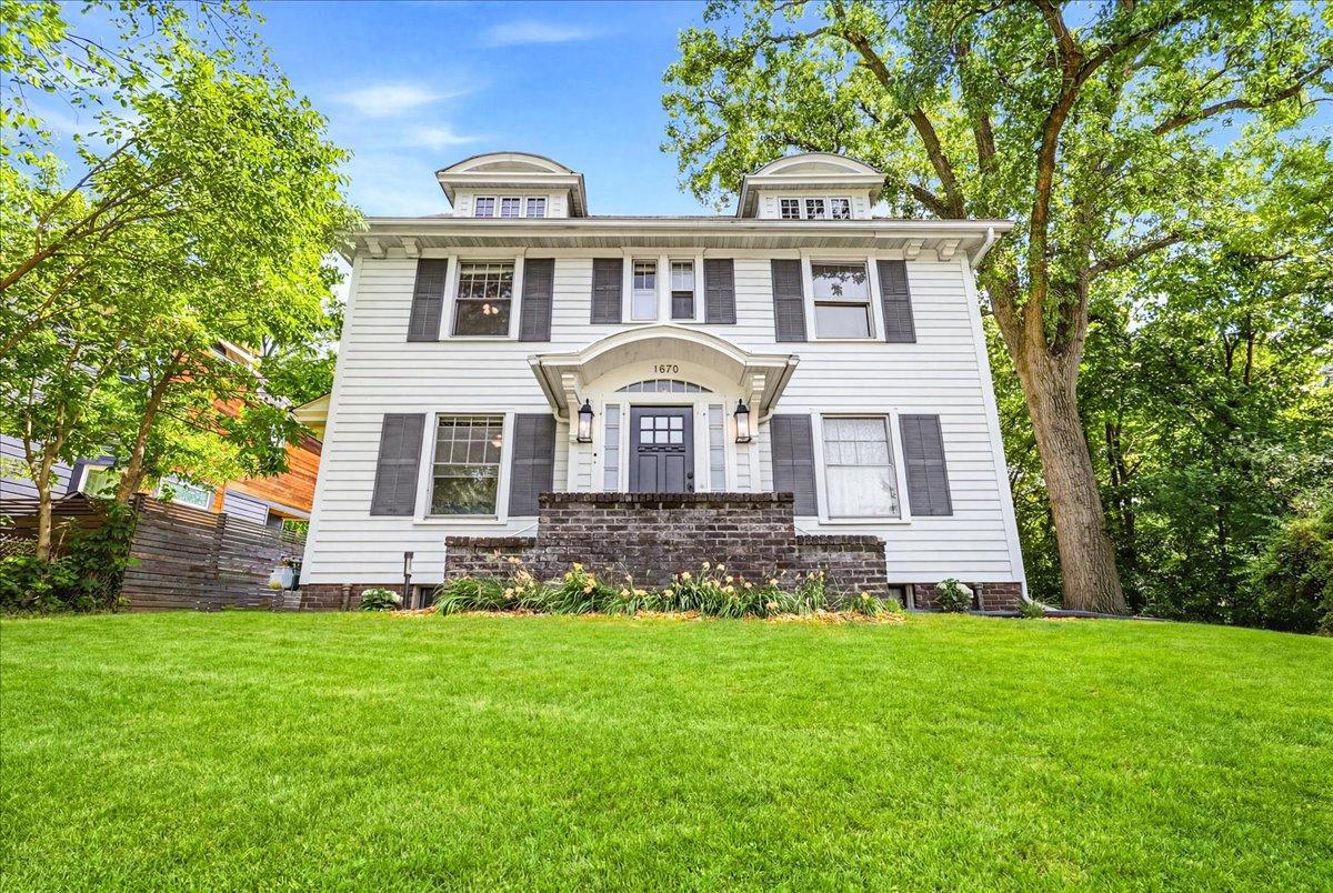 View of Residential Income at 1070 Bradley Street, Saint Paul MN 55130, Saint Paul (6 of 43) - Mike Wilen | Minnesota Team Real Estate