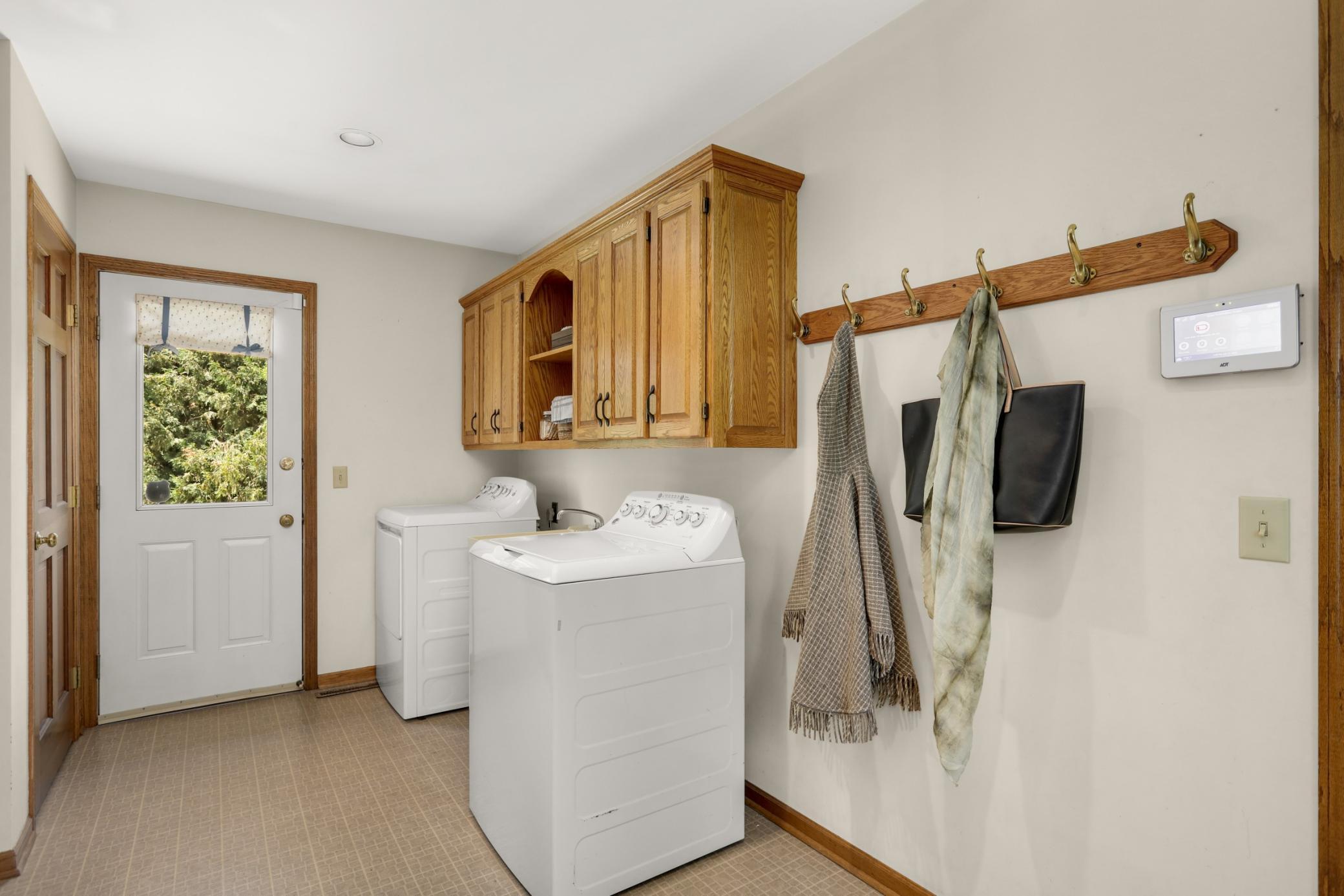 View of Residential at 3620 James Avenue, Deephaven MN 55391, Deephaven (17 of 44) - Mike Wilen | Minnesota Team Real Estate