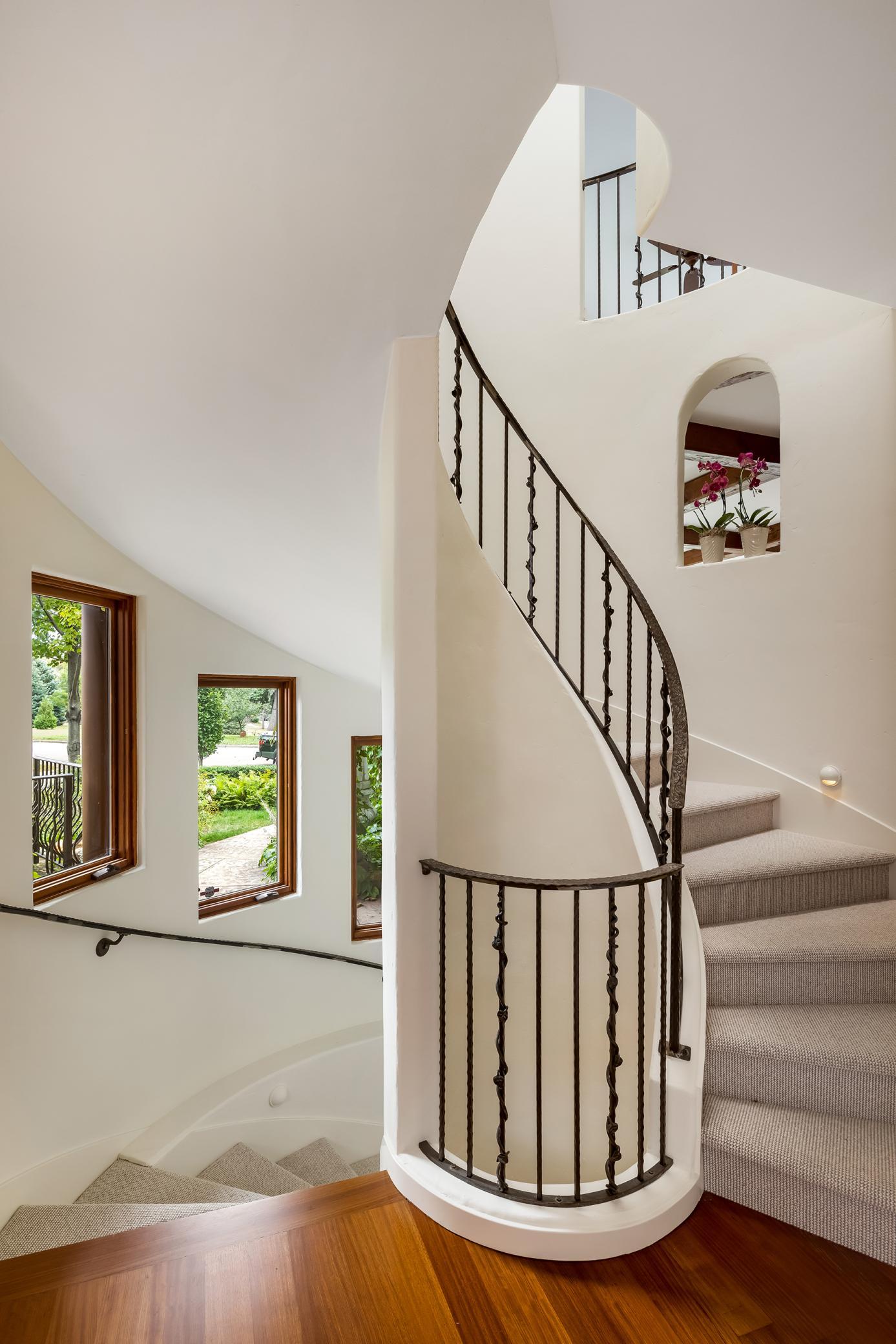 View of Residential at 1700 Kenwood Parkway, Minneapolis MN 55405, Minneapolis (24 of 50) - Mike Wilen | Minnesota Team Real Estate