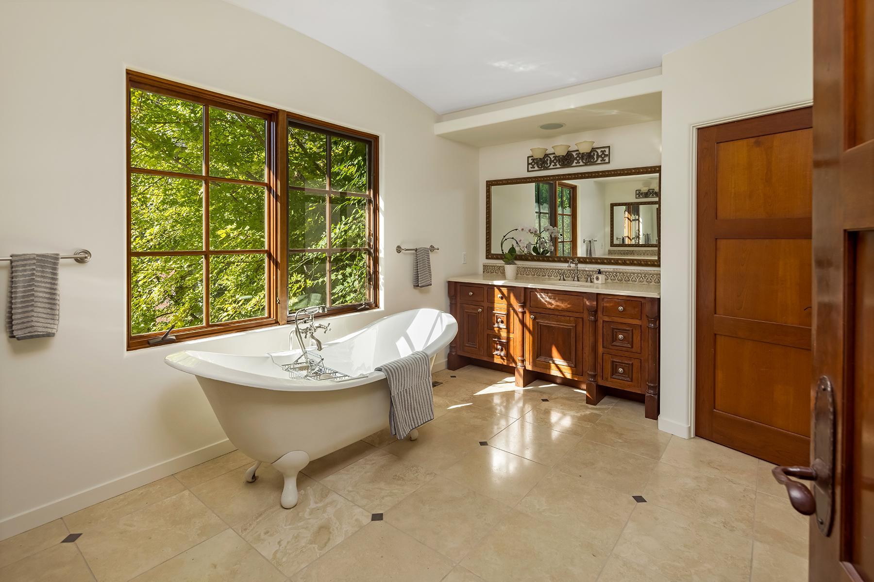 View of Residential at 1700 Kenwood Parkway, Minneapolis MN 55405, Minneapolis (29 of 50) - Mike Wilen | Minnesota Team Real Estate