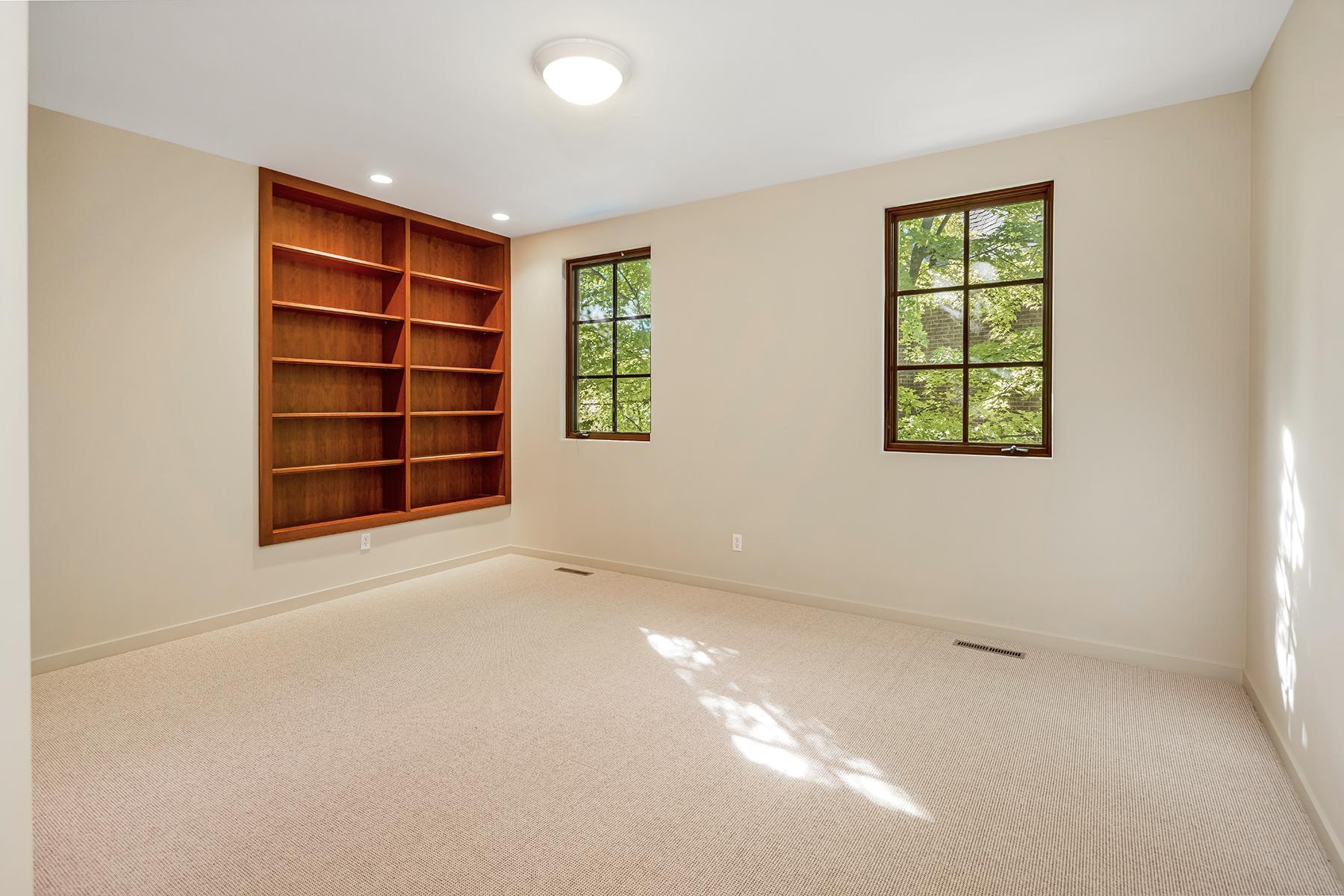 View of Residential at 1700 Kenwood Parkway, Minneapolis MN 55405, Minneapolis (32 of 50) - Mike Wilen | Minnesota Team Real Estate