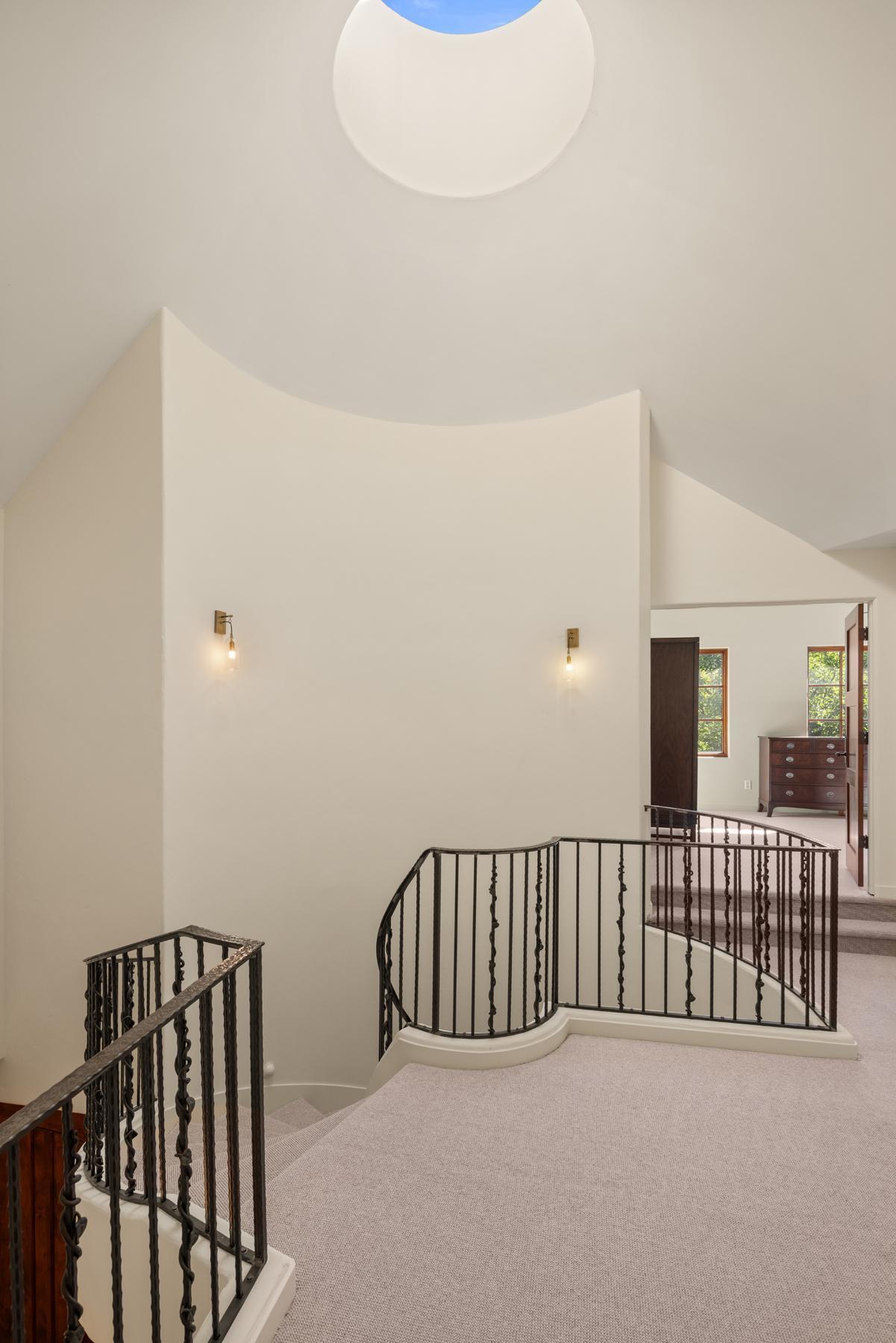 View of Residential at 1700 Kenwood Parkway, Minneapolis MN 55405, Minneapolis (37 of 50) - Mike Wilen | Minnesota Team Real Estate