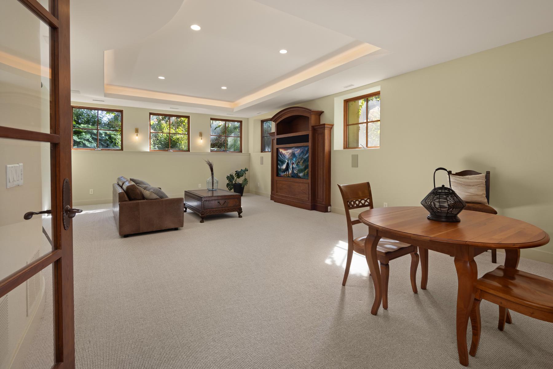 View of Residential at 1700 Kenwood Parkway, Minneapolis MN 55405, Minneapolis (39 of 50) - Mike Wilen | Minnesota Team Real Estate