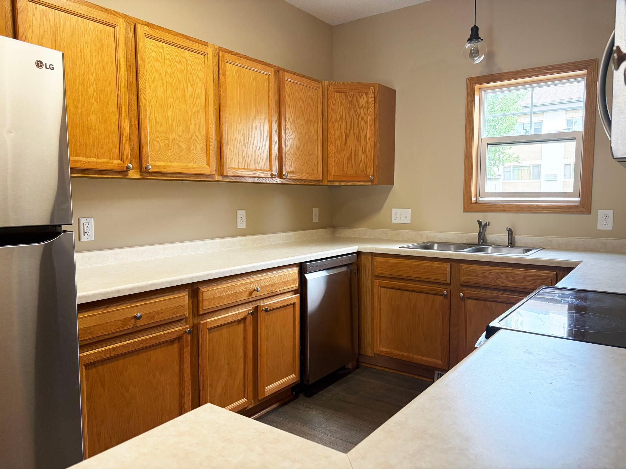 View of Residential at 1087 Barclay Street, Saint Paul MN 55106, Saint Paul (12 of 38) - Mike Wilen | Minnesota Team Real Estate
