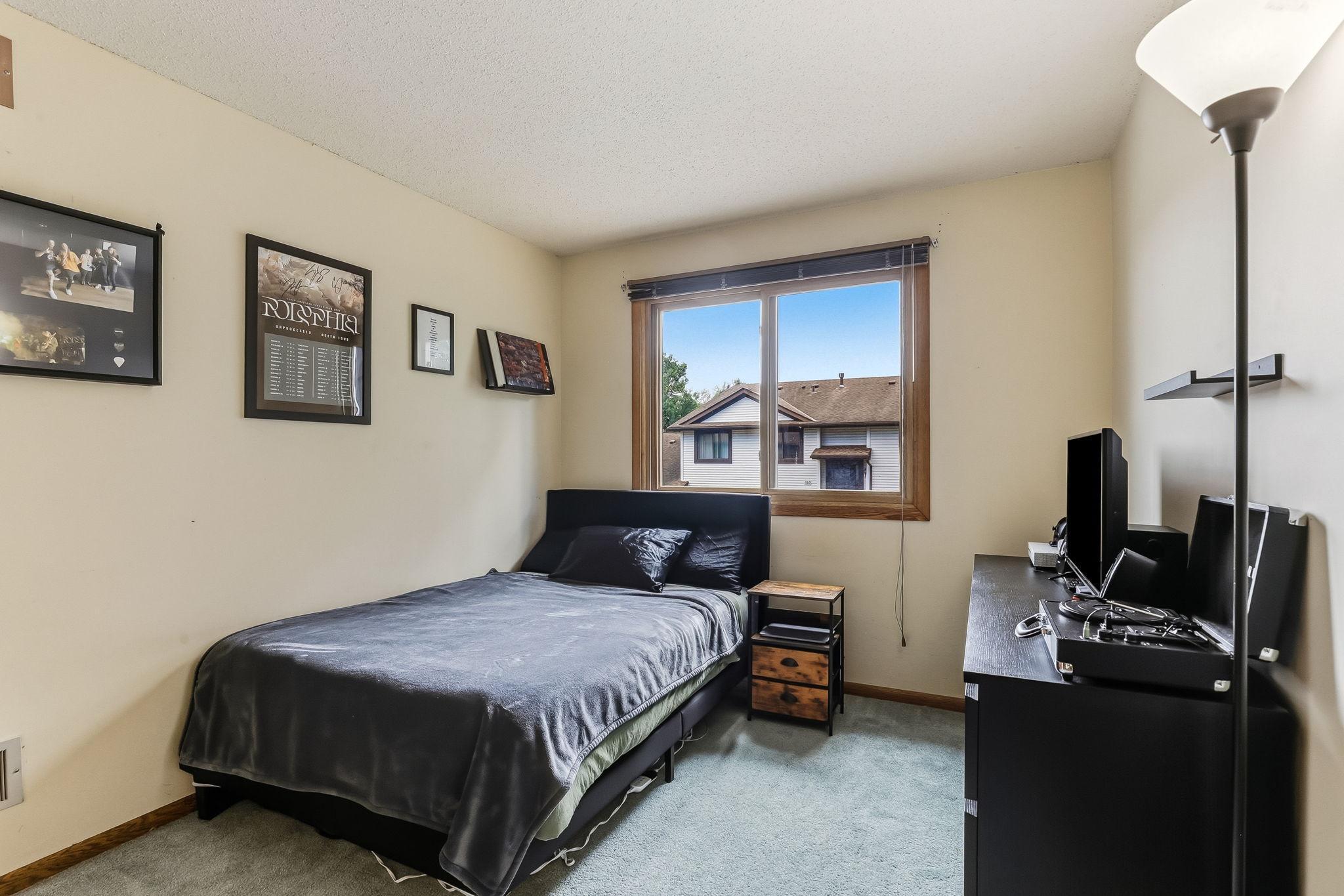 View of Residential at 556 Donegal Circle, Shoreview MN 55126, Shoreview (19 of 46) - Mike Wilen | Minnesota Team Real Estate