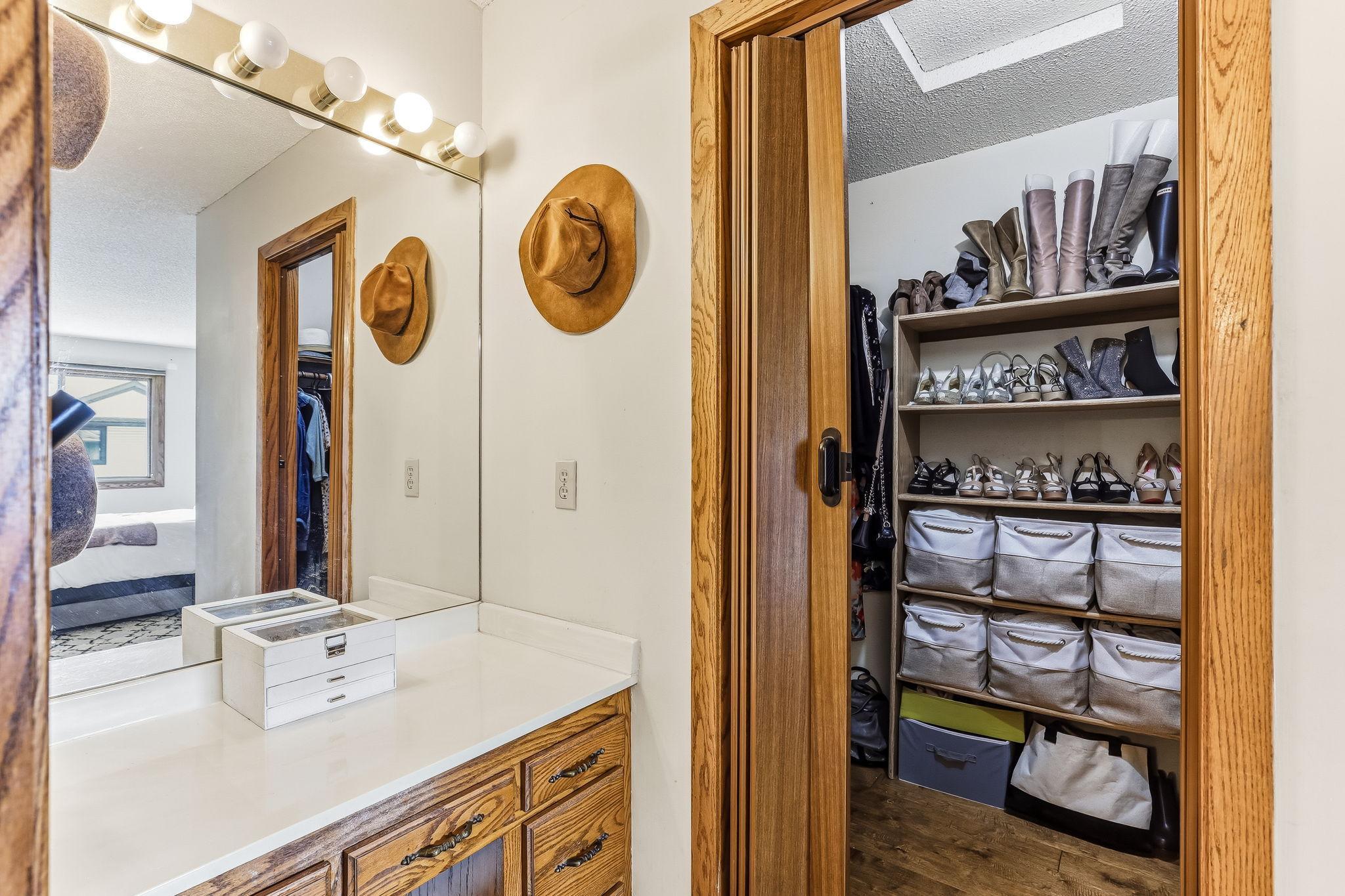 View of Residential at 556 Donegal Circle, Shoreview MN 55126, Shoreview (24 of 46) - Mike Wilen | Minnesota Team Real Estate