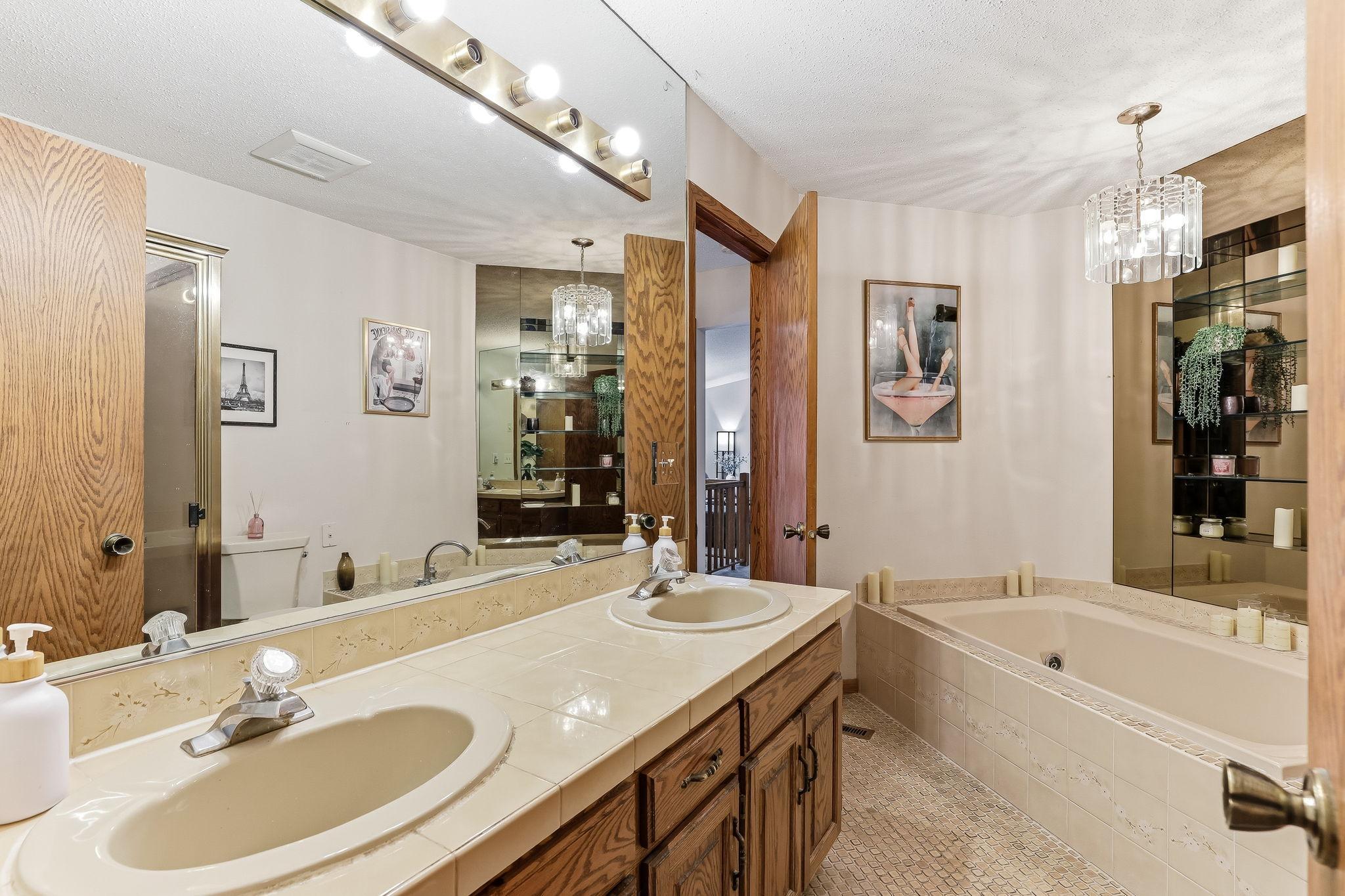 View of Residential at 556 Donegal Circle, Shoreview MN 55126, Shoreview (26 of 46) - Mike Wilen | Minnesota Team Real Estate