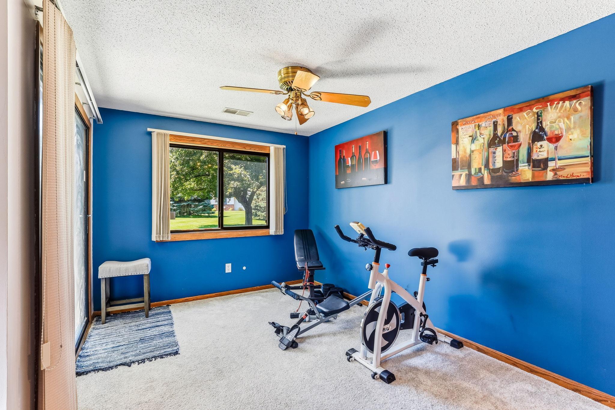 View of Residential at 556 Donegal Circle, Shoreview MN 55126, Shoreview (37 of 46) - Mike Wilen | Minnesota Team Real Estate