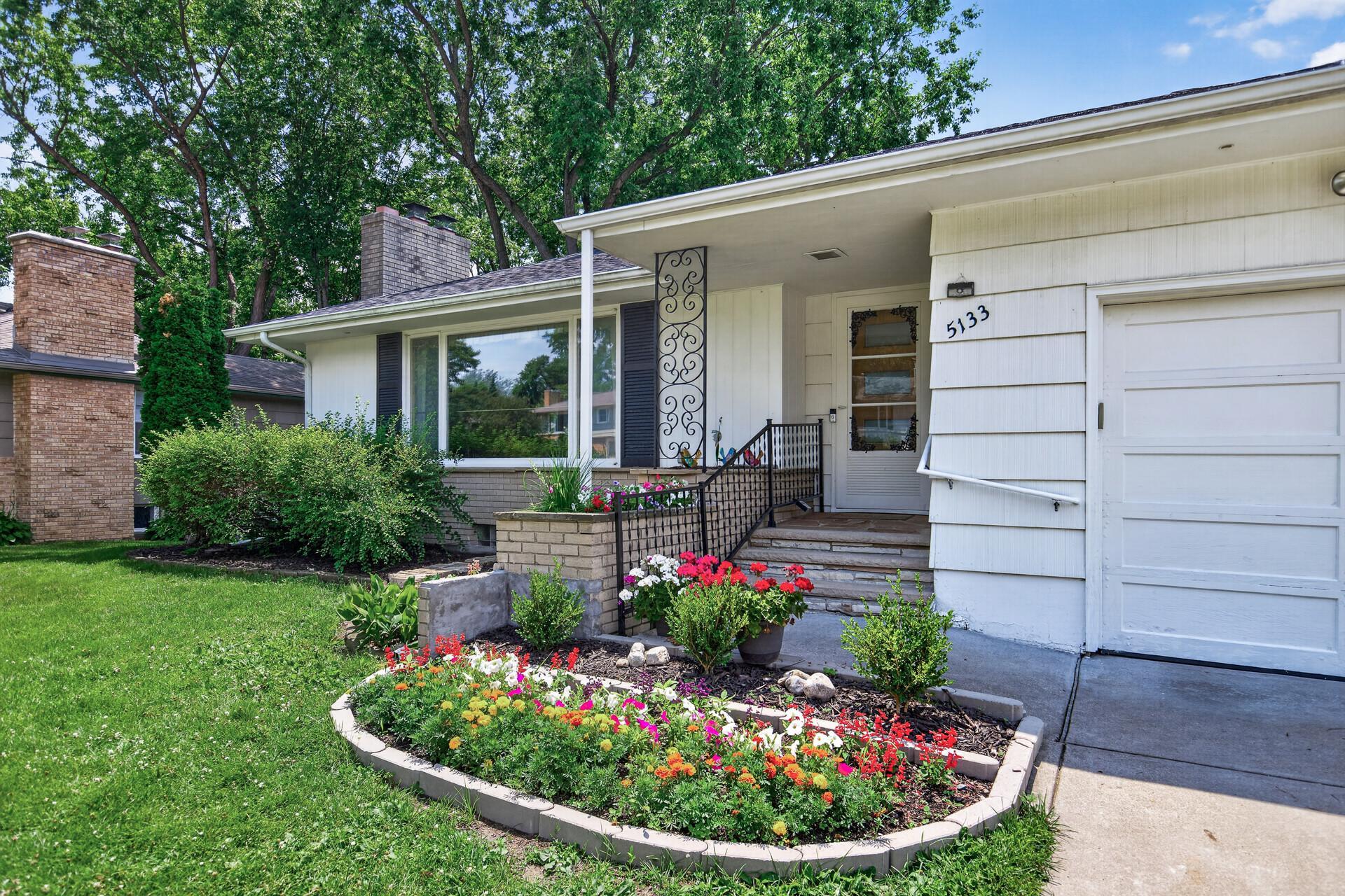 View of Residential at 5133 Meadow Ridge, Edina MN 55439, Edina - Mike Wilen | Minnesota Team Real Estate