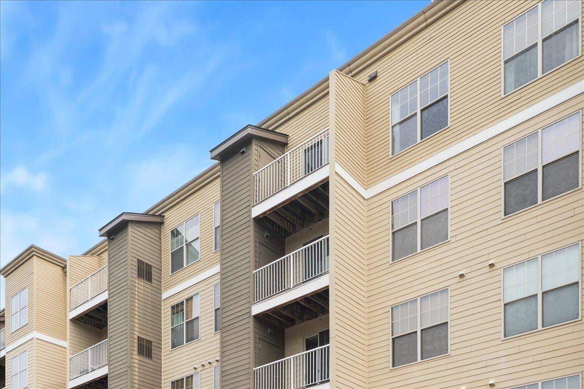 View of Residential at 2900 University Avenue #503, Minneapolis MN 55414, Minneapolis (30 of 30) - Mike Wilen | Minnesota Team Real Estate