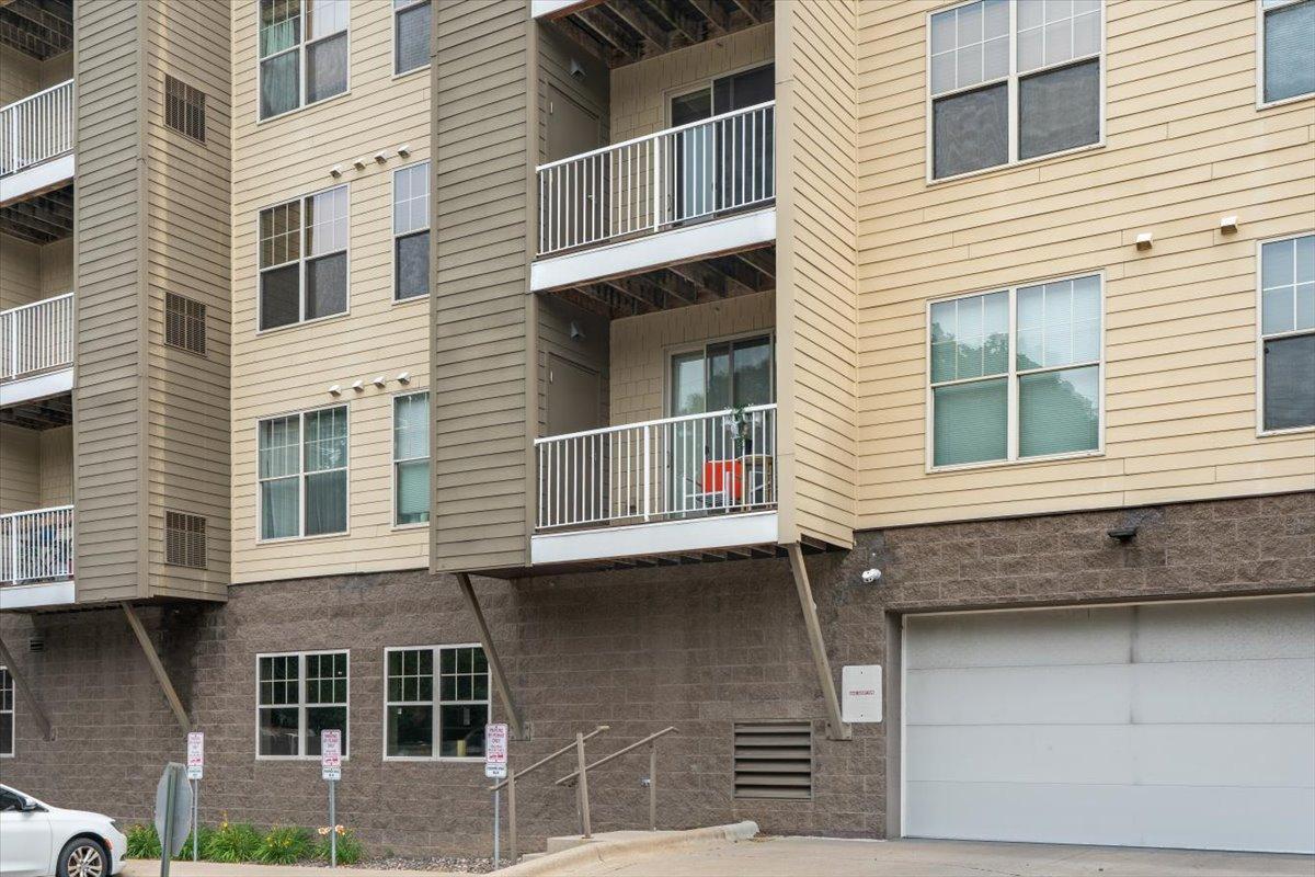 View of Residential at 2900 University Avenue #503, Minneapolis MN 55414, Minneapolis (29 of 30) - Mike Wilen | Minnesota Team Real Estate