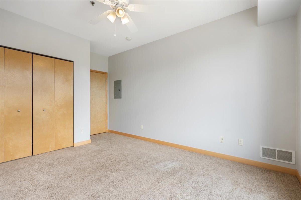 View of Residential at 2900 University Avenue #503, Minneapolis MN 55414, Minneapolis (24 of 30) - Mike Wilen | Minnesota Team Real Estate