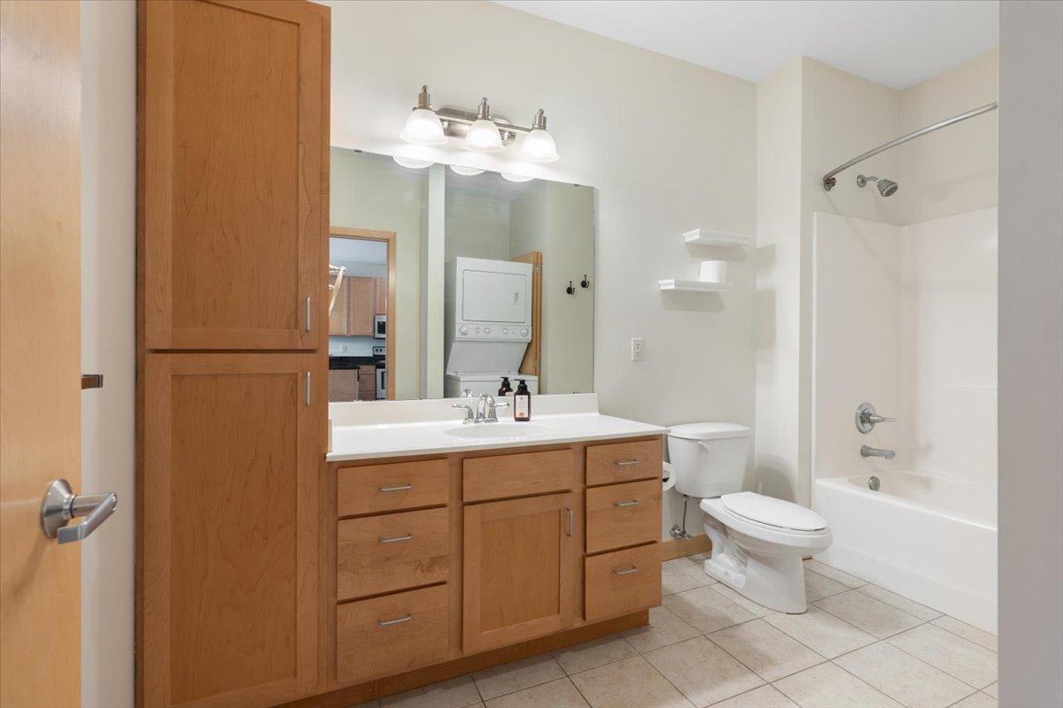 View of Residential at 2900 University Avenue #503, Minneapolis MN 55414, Minneapolis (19 of 30) - Mike Wilen | Minnesota Team Real Estate