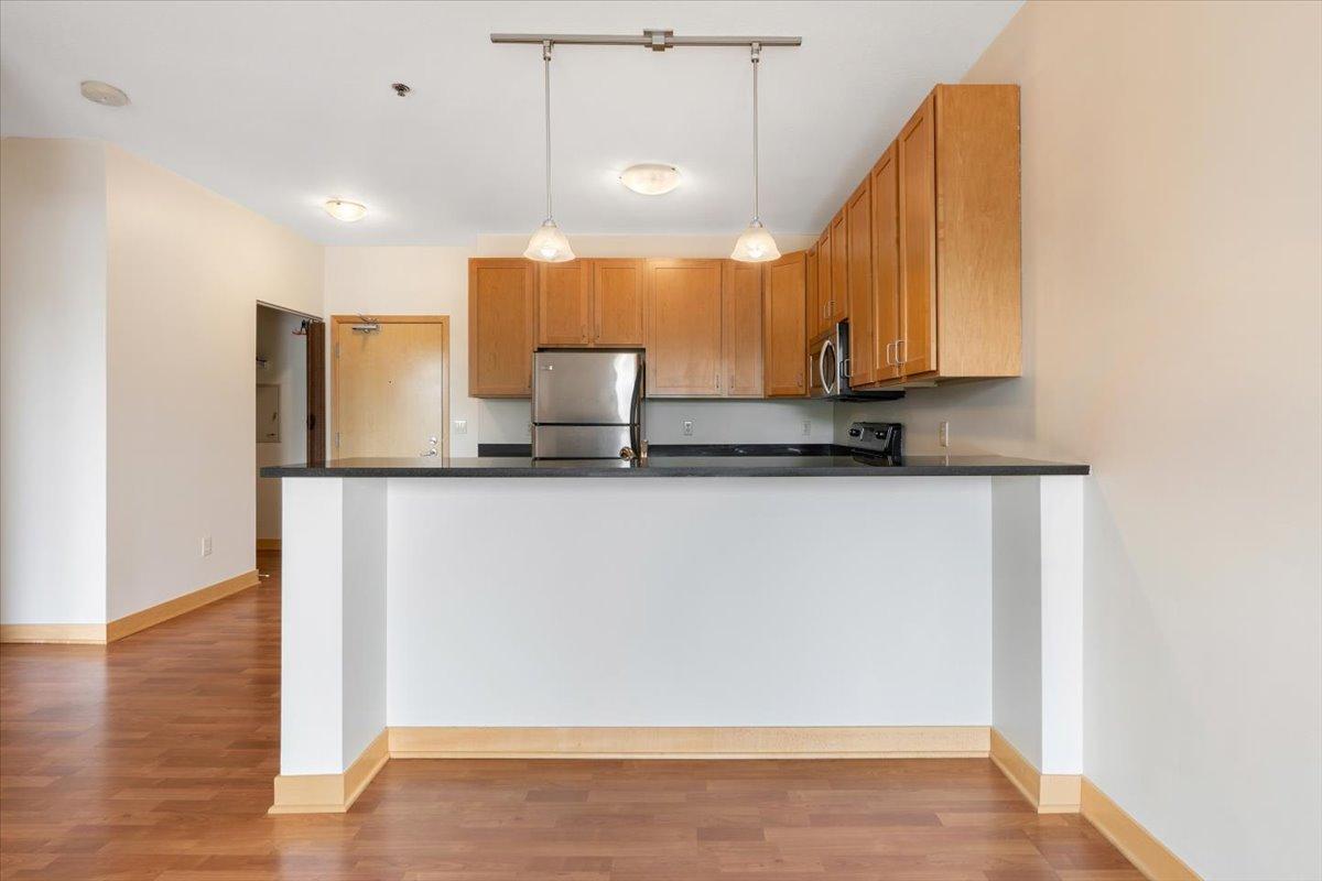 View of Residential at 2900 University Avenue #503, Minneapolis MN 55414, Minneapolis (12 of 30) - Mike Wilen | Minnesota Team Real Estate