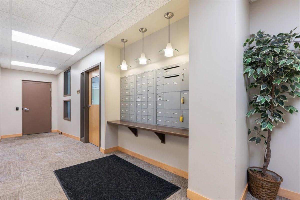 View of Residential at 2900 University Avenue #503, Minneapolis MN 55414, Minneapolis (5 of 30) - Mike Wilen | Minnesota Team Real Estate