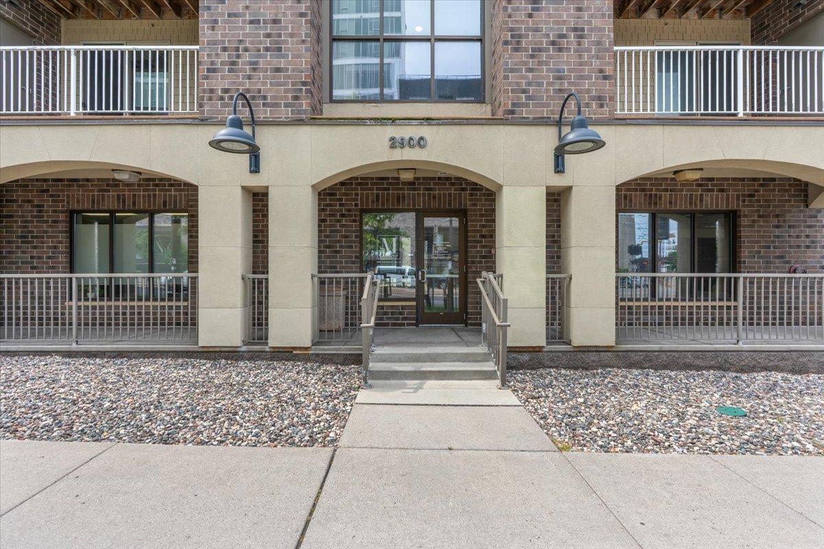 View of Residential at 2900 University Avenue #503, Minneapolis MN 55414, Minneapolis (3 of 30) - Mike Wilen | Minnesota Team Real Estate