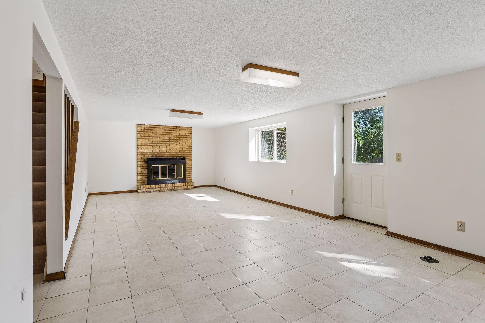 View of Residential at 16329 Temple Terrace, Minnetonka MN 55345, Minnetonka (21 of 32) - Mike Wilen | Minnesota Team Real Estate