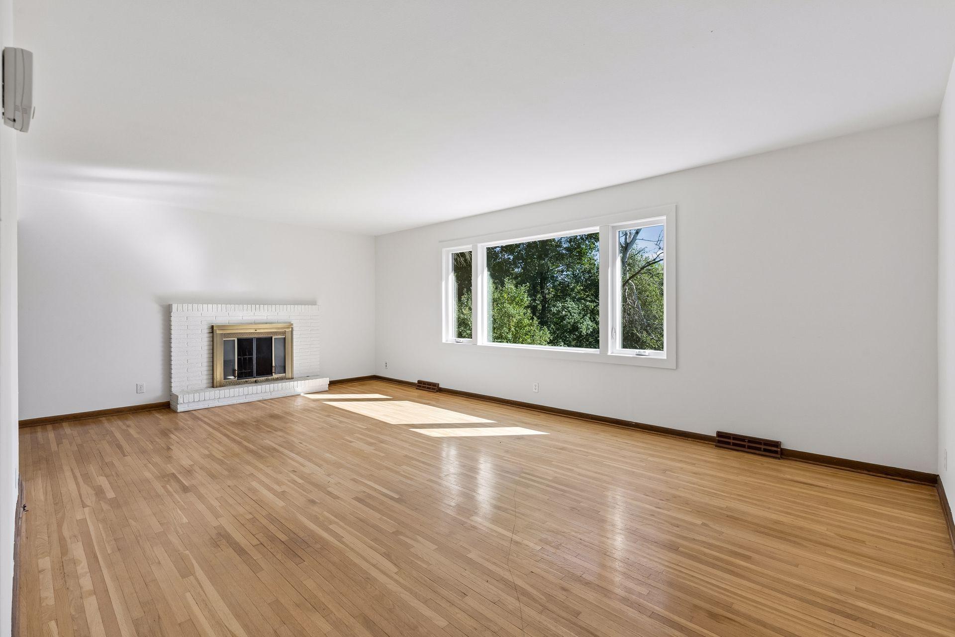 View of Residential at 16329 Temple Terrace, Minnetonka MN 55345, Minnetonka (4 of 32) - Mike Wilen | Minnesota Team Real Estate