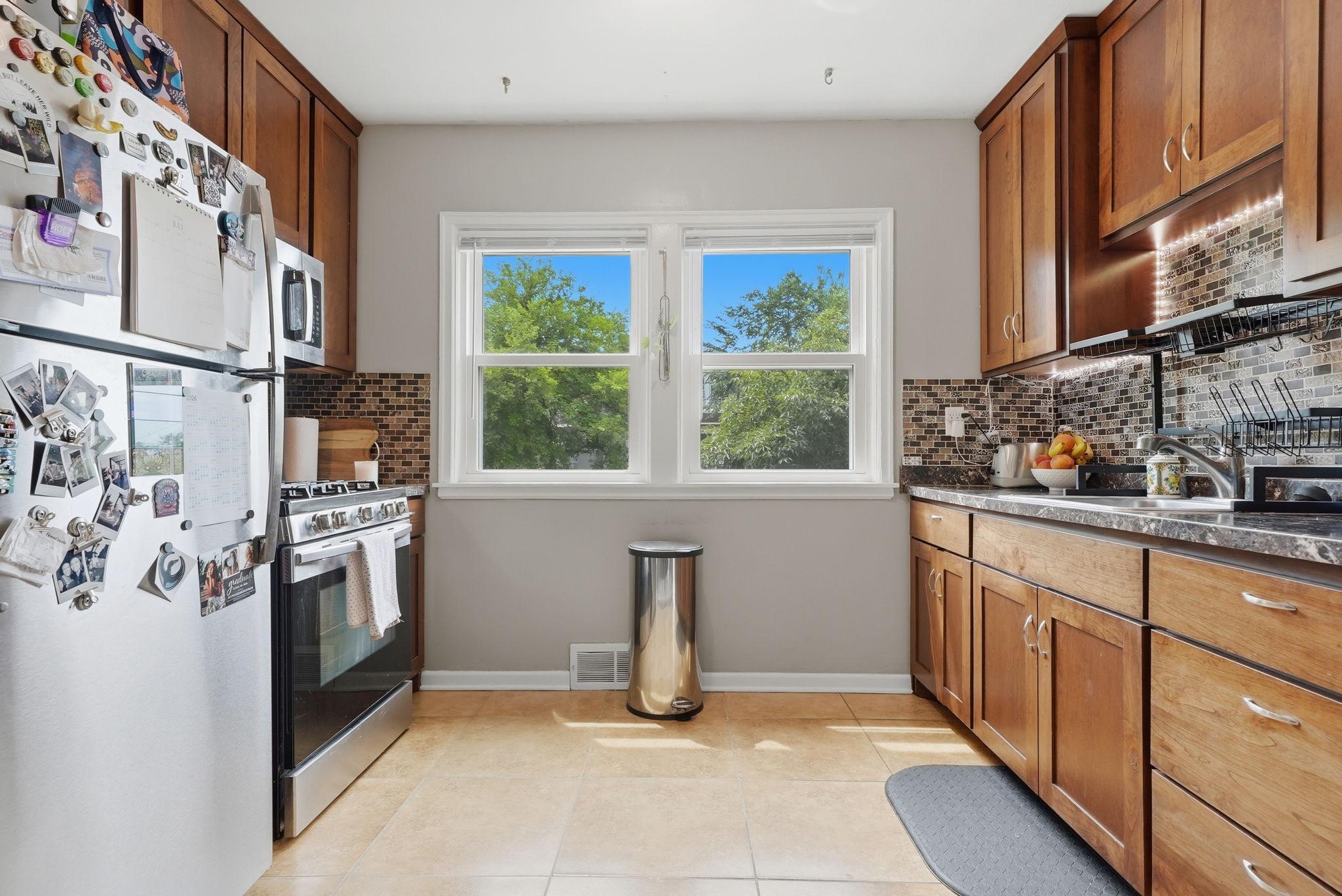 View of Residential Income at 3952 Oakland Avenue, Minneapolis MN 55407, Minneapolis (11 of 54) - Mike Wilen | Minnesota Team Real Estate