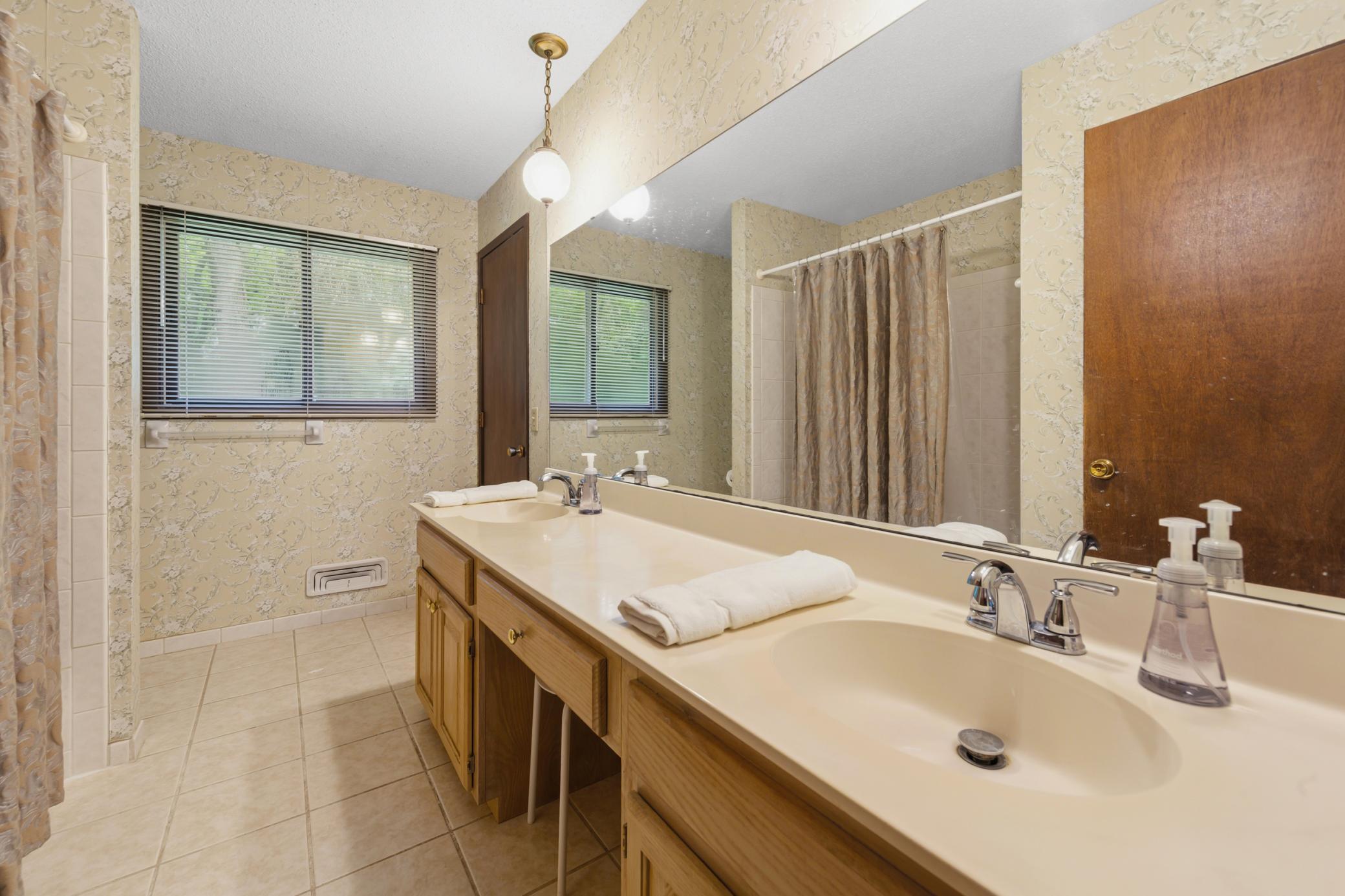 View of Residential at 12108 Red Oak Court, Burnsville MN 55337, Burnsville (11 of 32) - Mike Wilen | Minnesota Team Real Estate