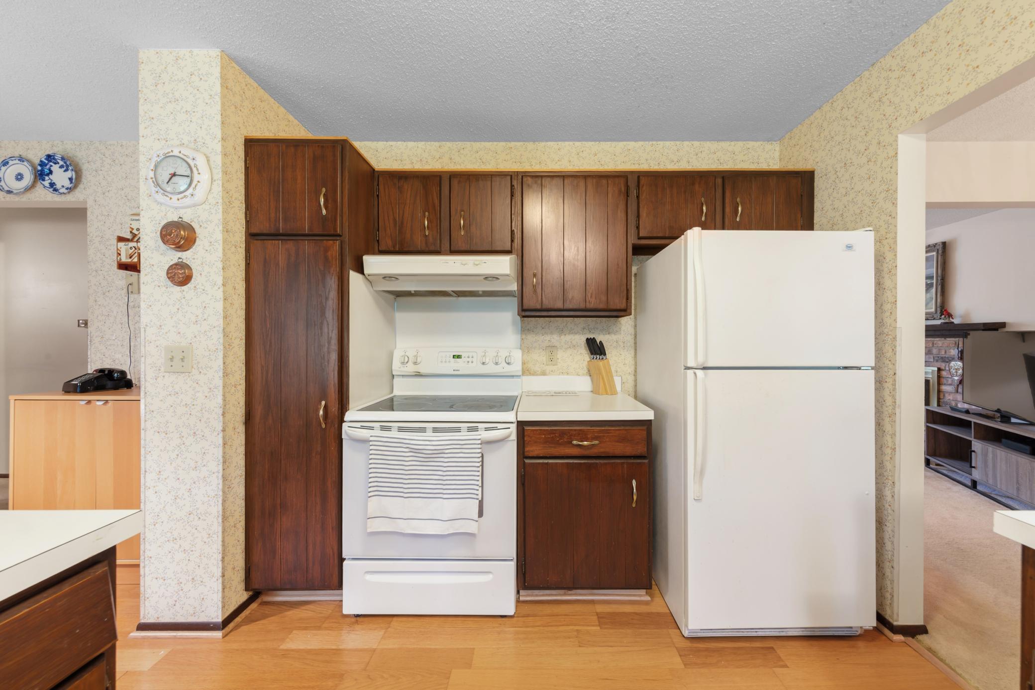 View of Residential at 12108 Red Oak Court, Burnsville MN 55337, Burnsville (4 of 32) - Mike Wilen | Minnesota Team Real Estate