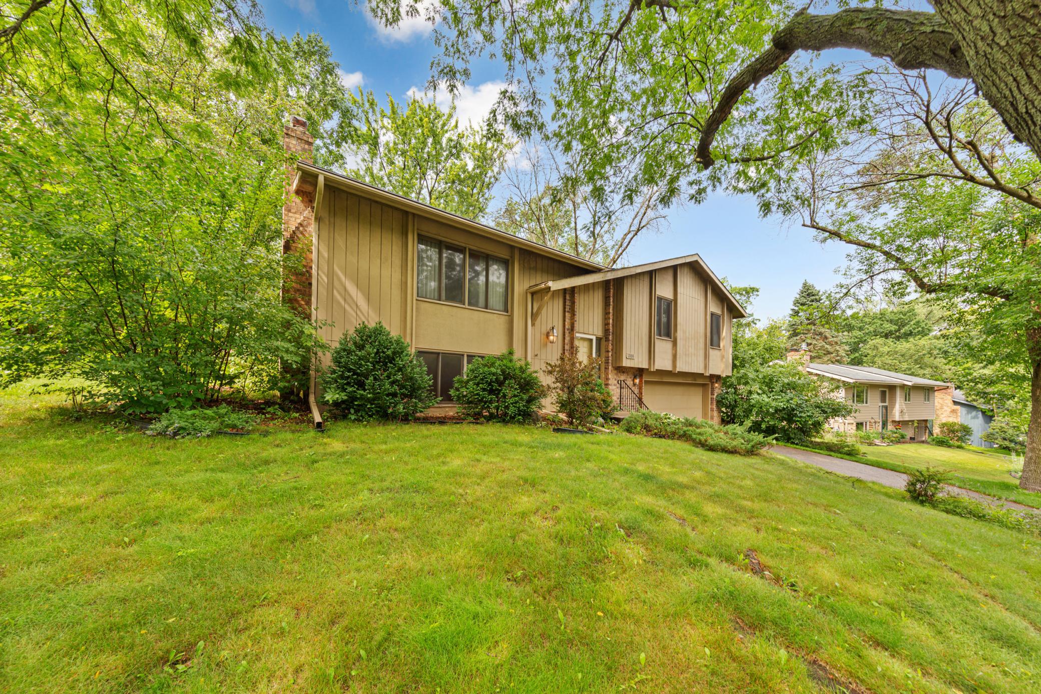 View of Residential at 12108 Red Oak Court, Burnsville MN 55337, Burnsville (27 of 32) - Mike Wilen | Minnesota Team Real Estate
