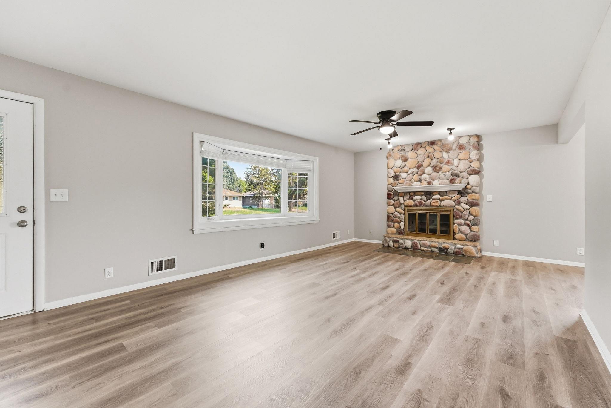 View of Residential at 6407 Orchard Avenue, Brooklyn Park MN 55429, Brooklyn Park (11 of 62) - Mike Wilen | Minnesota Team Real Estate