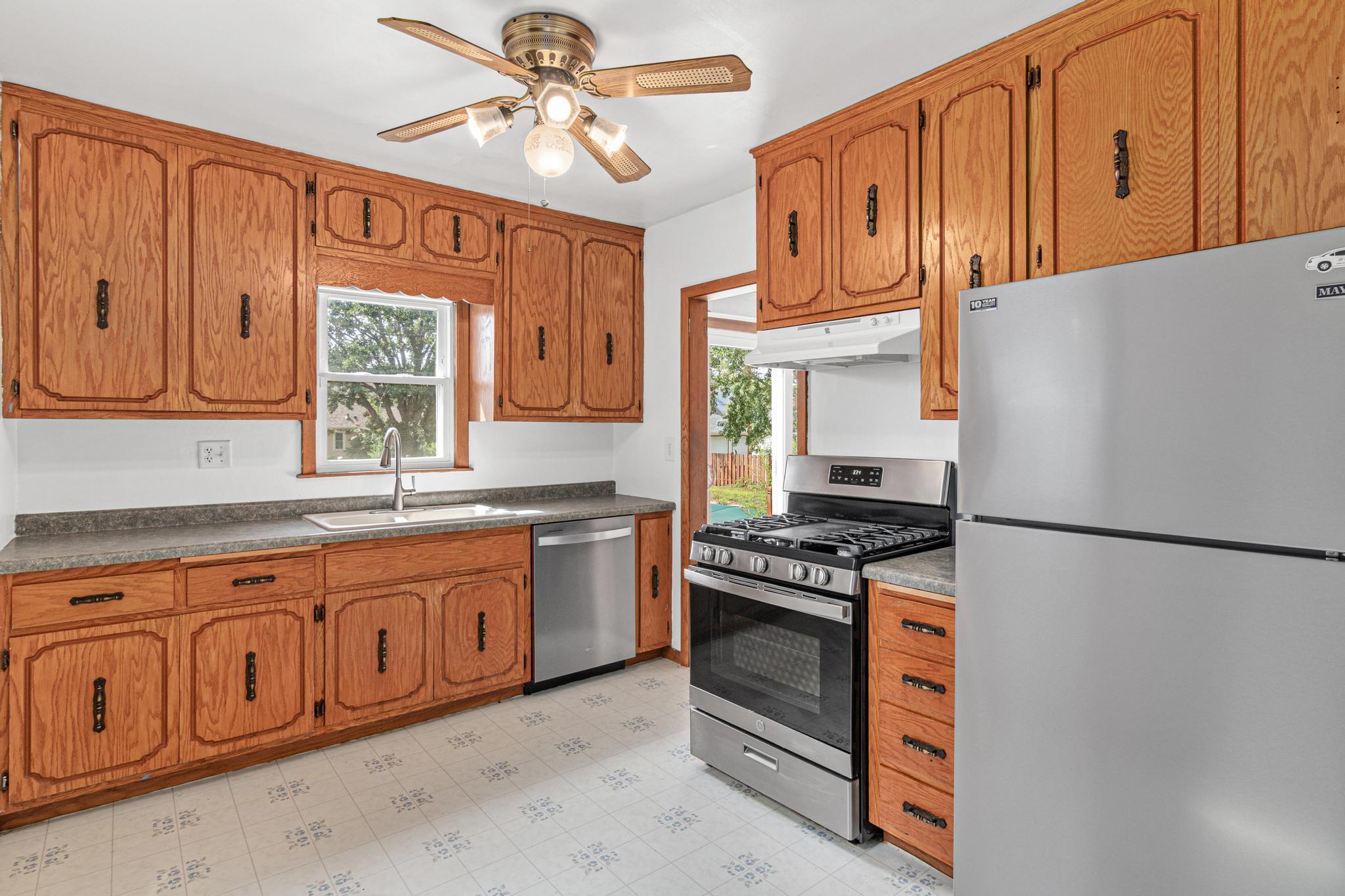 View of Residential at 1639 Chamber Street, Saint Paul MN 55106, Saint Paul (6 of 23) - Mike Wilen | Minnesota Team Real Estate
