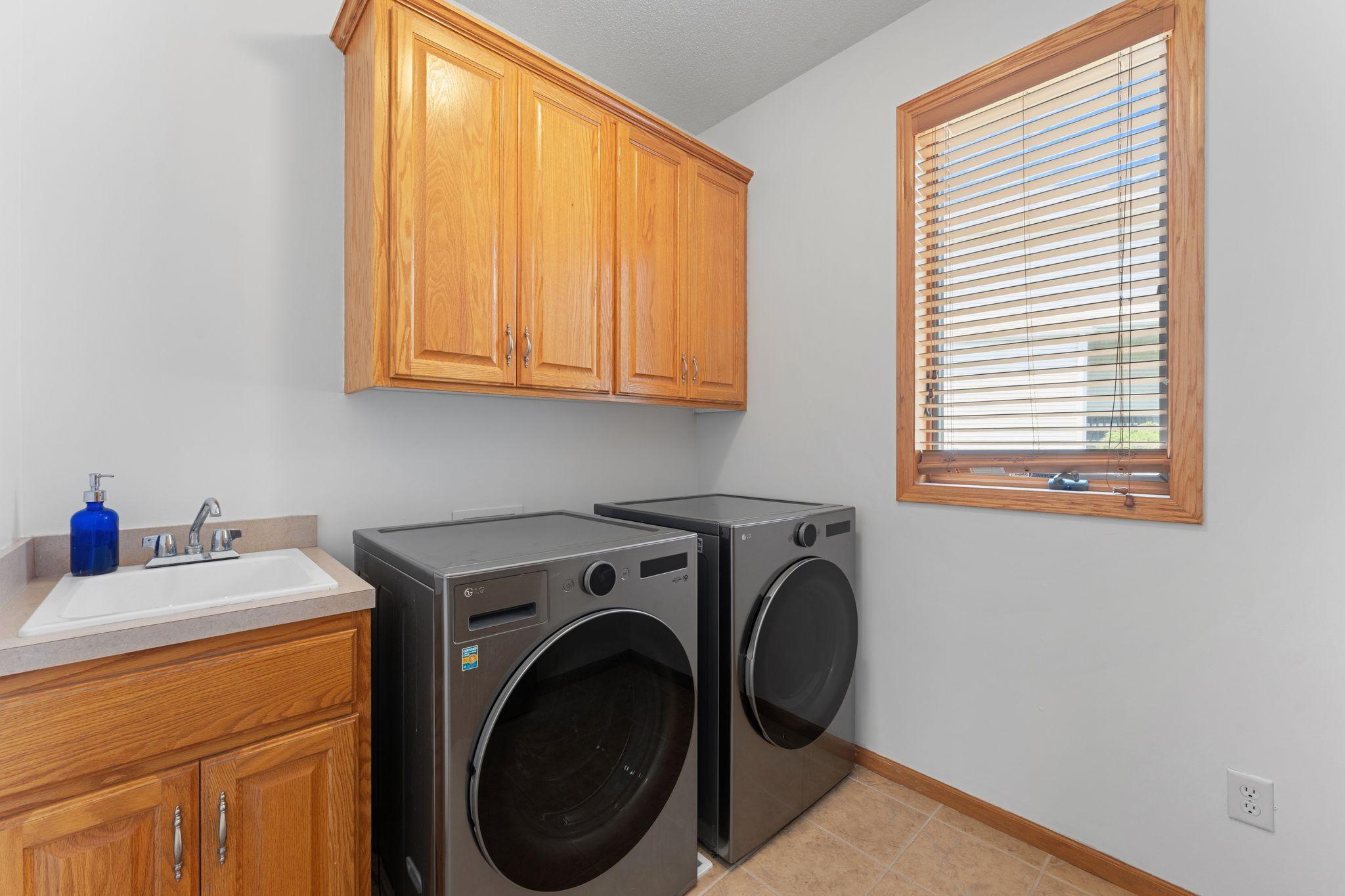 View of Residential at 6172 104th Circle, Brooklyn Park MN 55443, Brooklyn Park (15 of 39) - Mike Wilen | Minnesota Team Real Estate