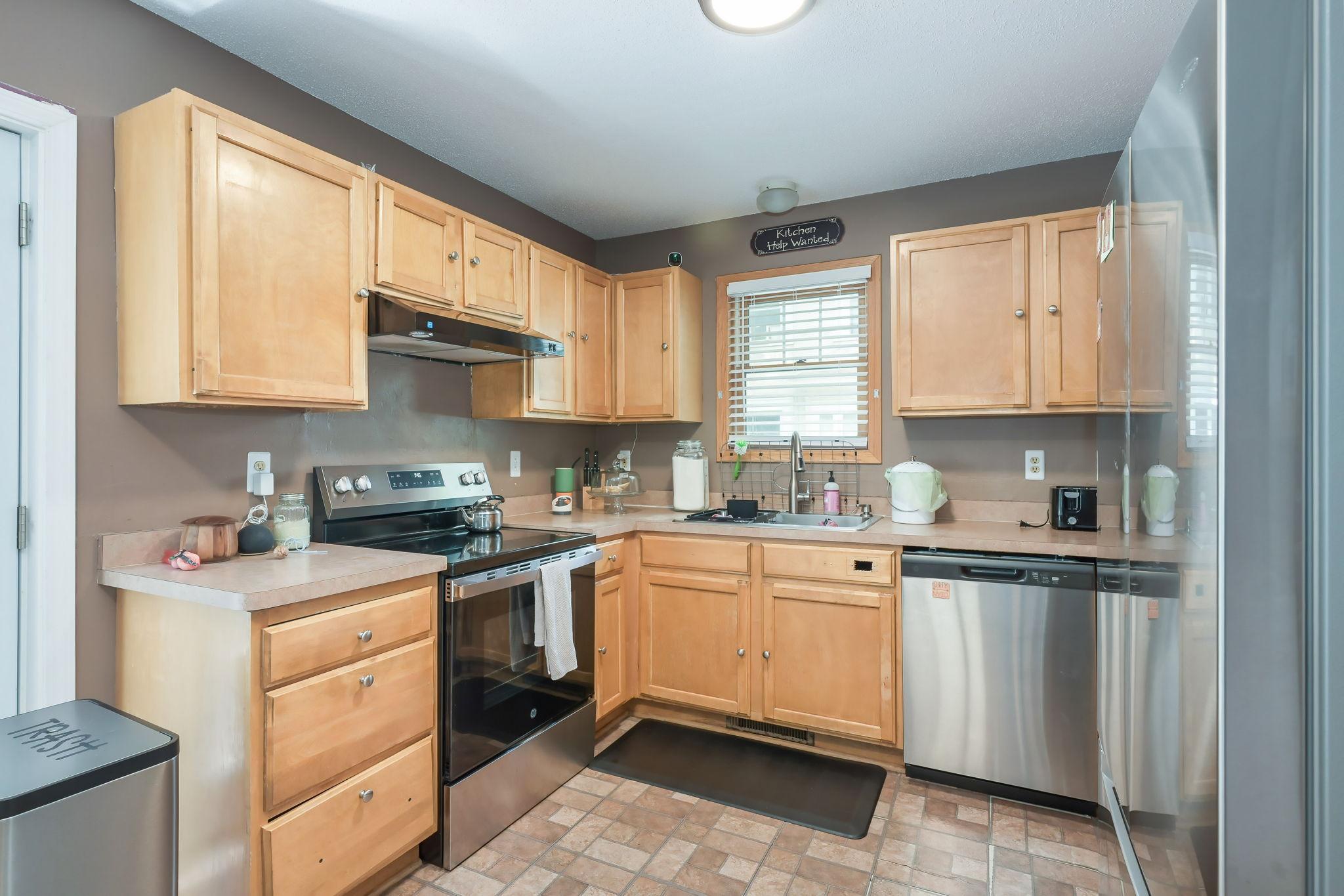 View of Residential at 1115 Newton Avenue, Minneapolis MN 55411, Minneapolis (15 of 43) - Mike Wilen | Minnesota Team Real Estate