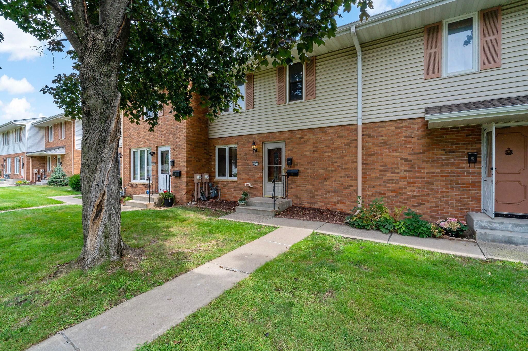 View of Residential at 2004 Arkwright Street, Maplewood MN 55117, Maplewood - Mike Wilen | Minnesota Team Real Estate