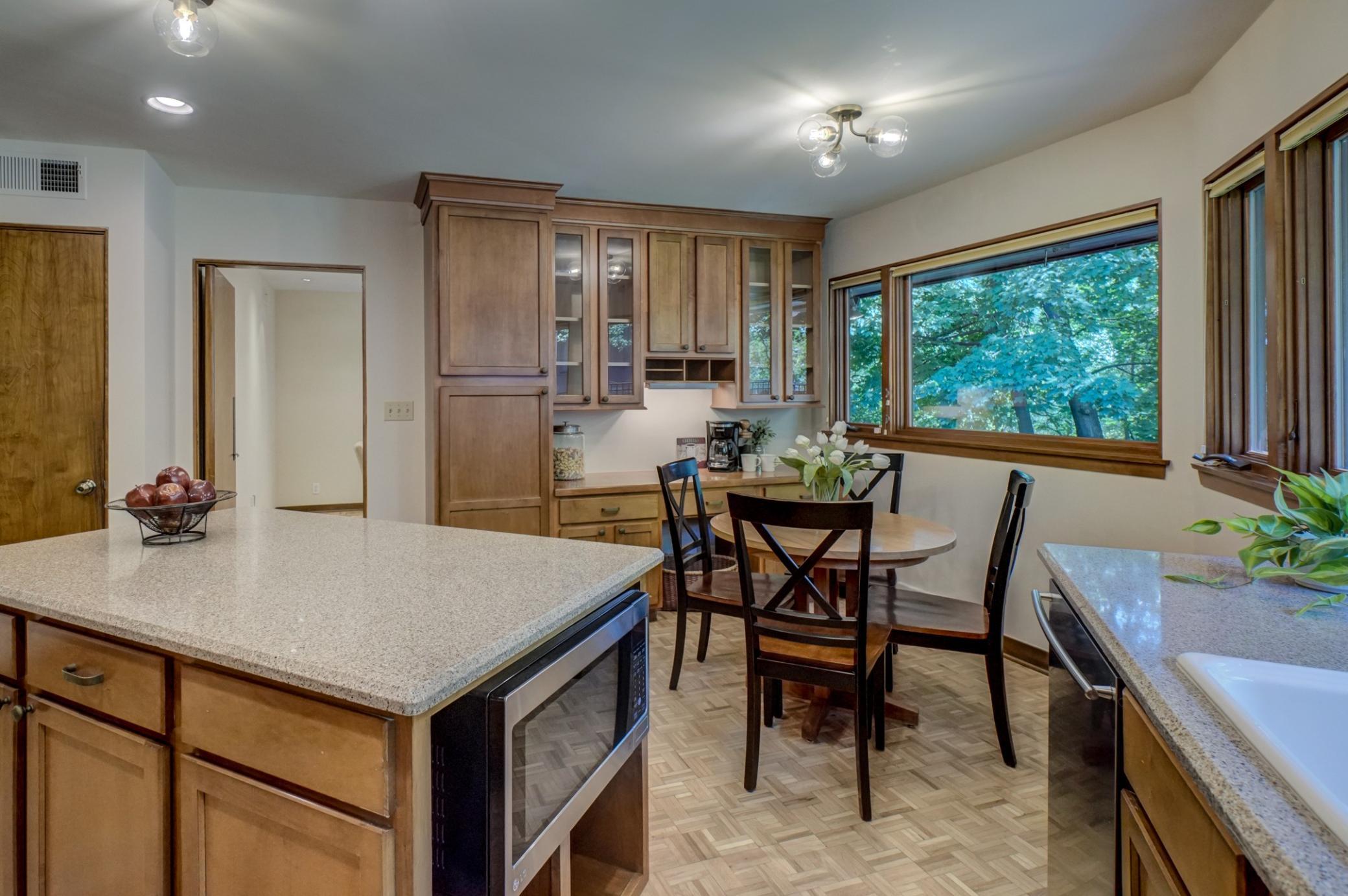 View of Residential at 690 Linwood Avenue, Saint Paul MN 55105, Saint Paul (13 of 32) - Mike Wilen | Minnesota Team Real Estate